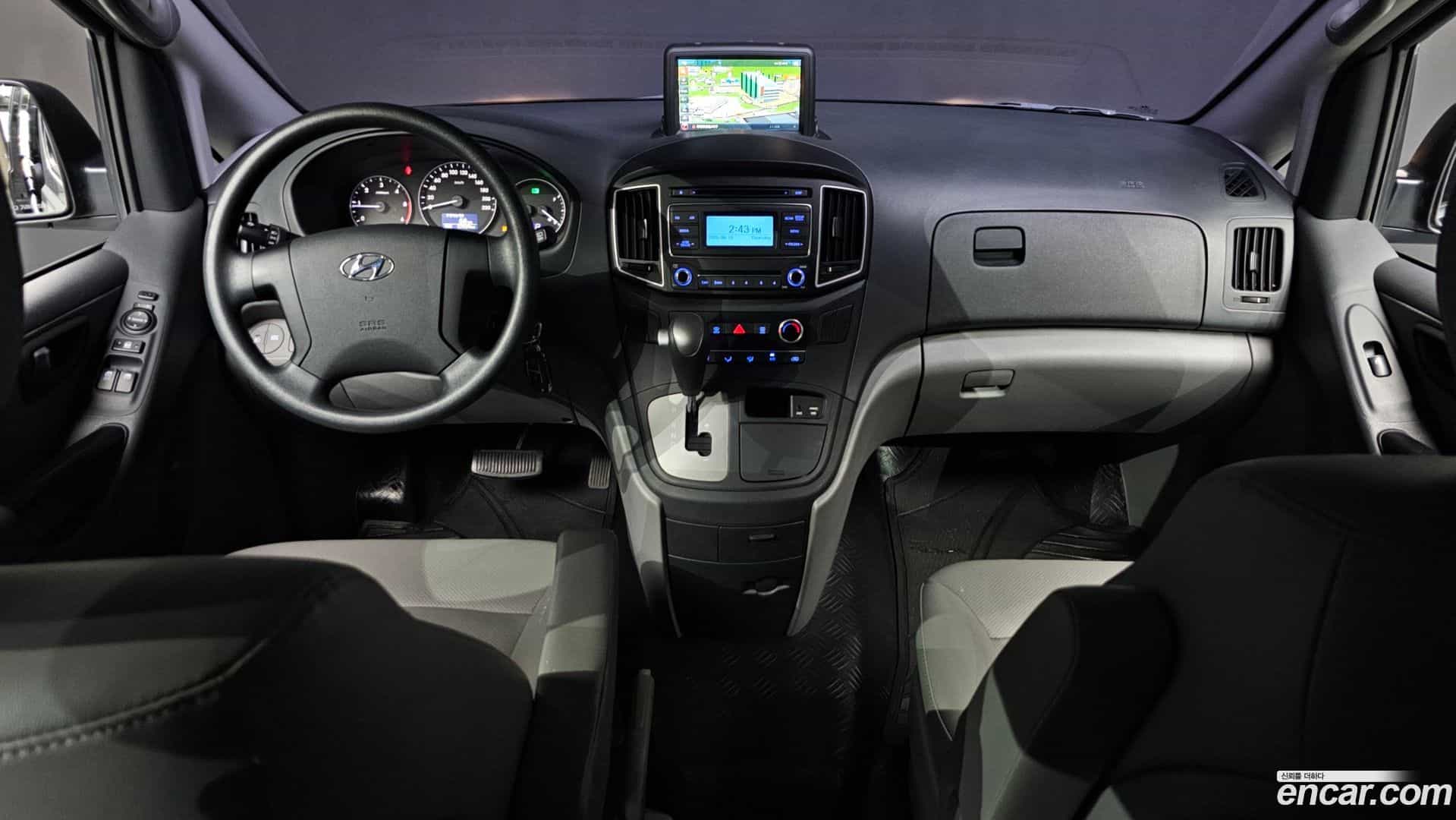 Starex Hyundai 2018.1-INNER-007