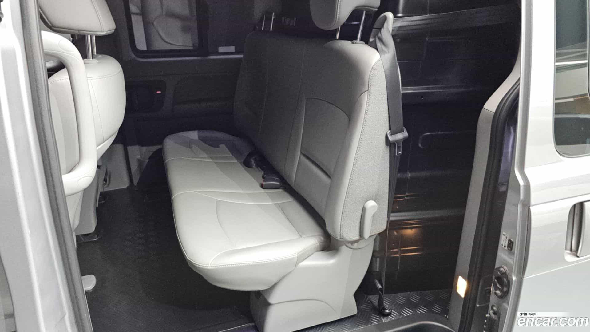 Starex Hyundai 2018.1-OPTION-015