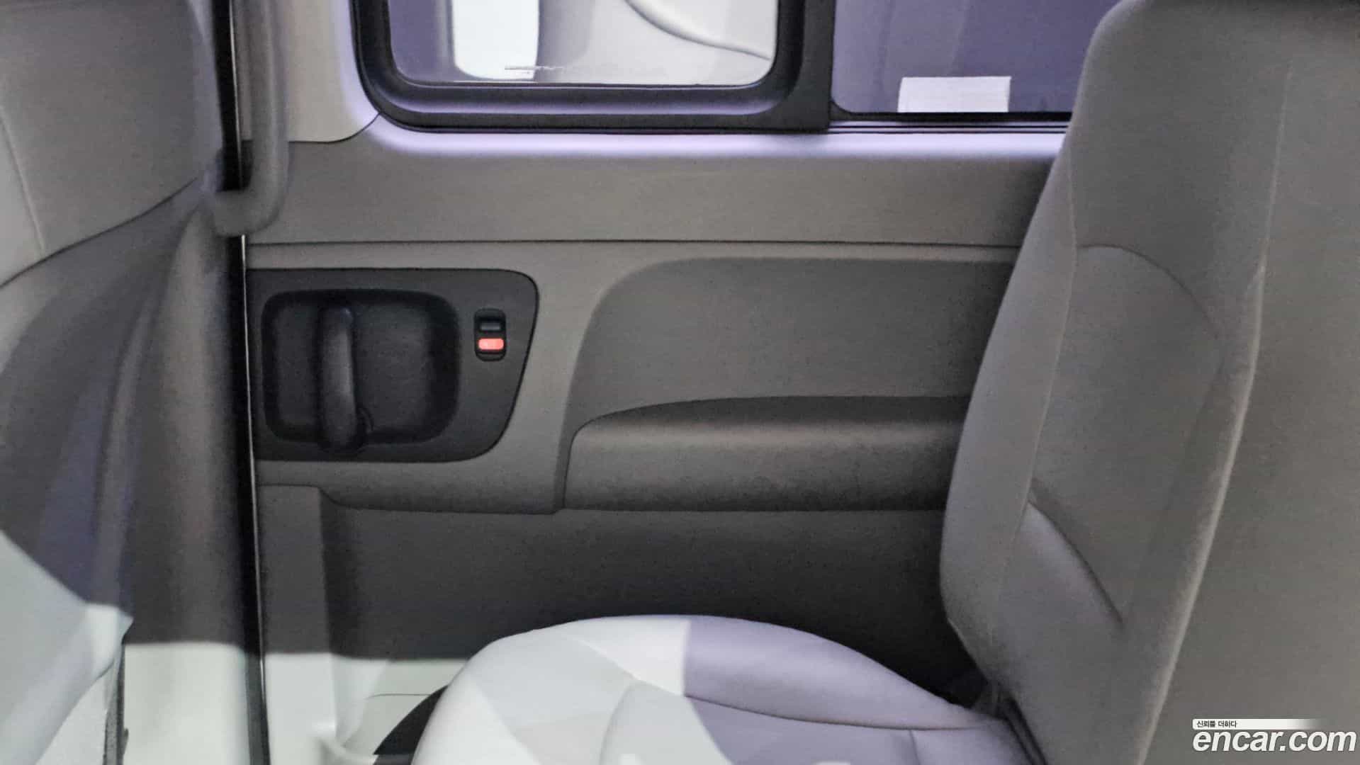 Starex Hyundai 2018.1-OPTION-022