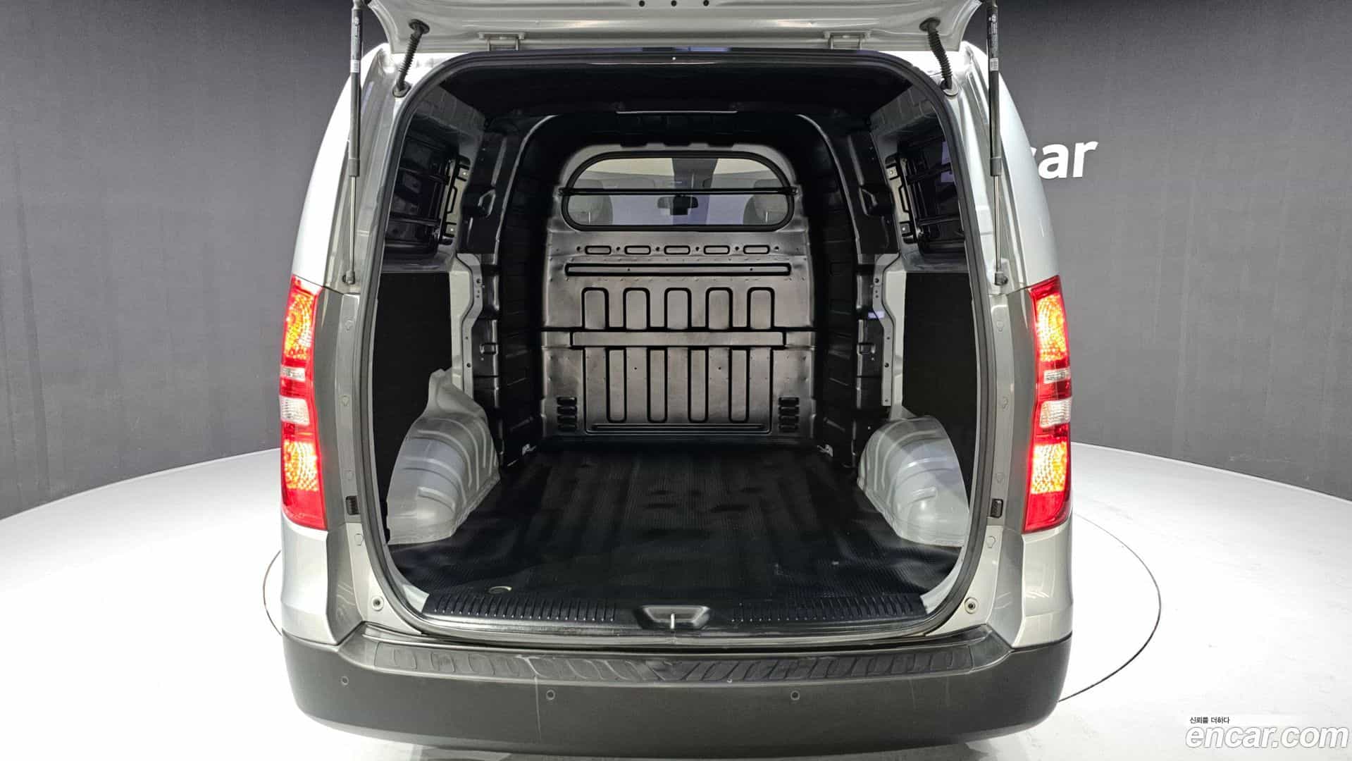 Starex Hyundai 2018.1-OPTION-023