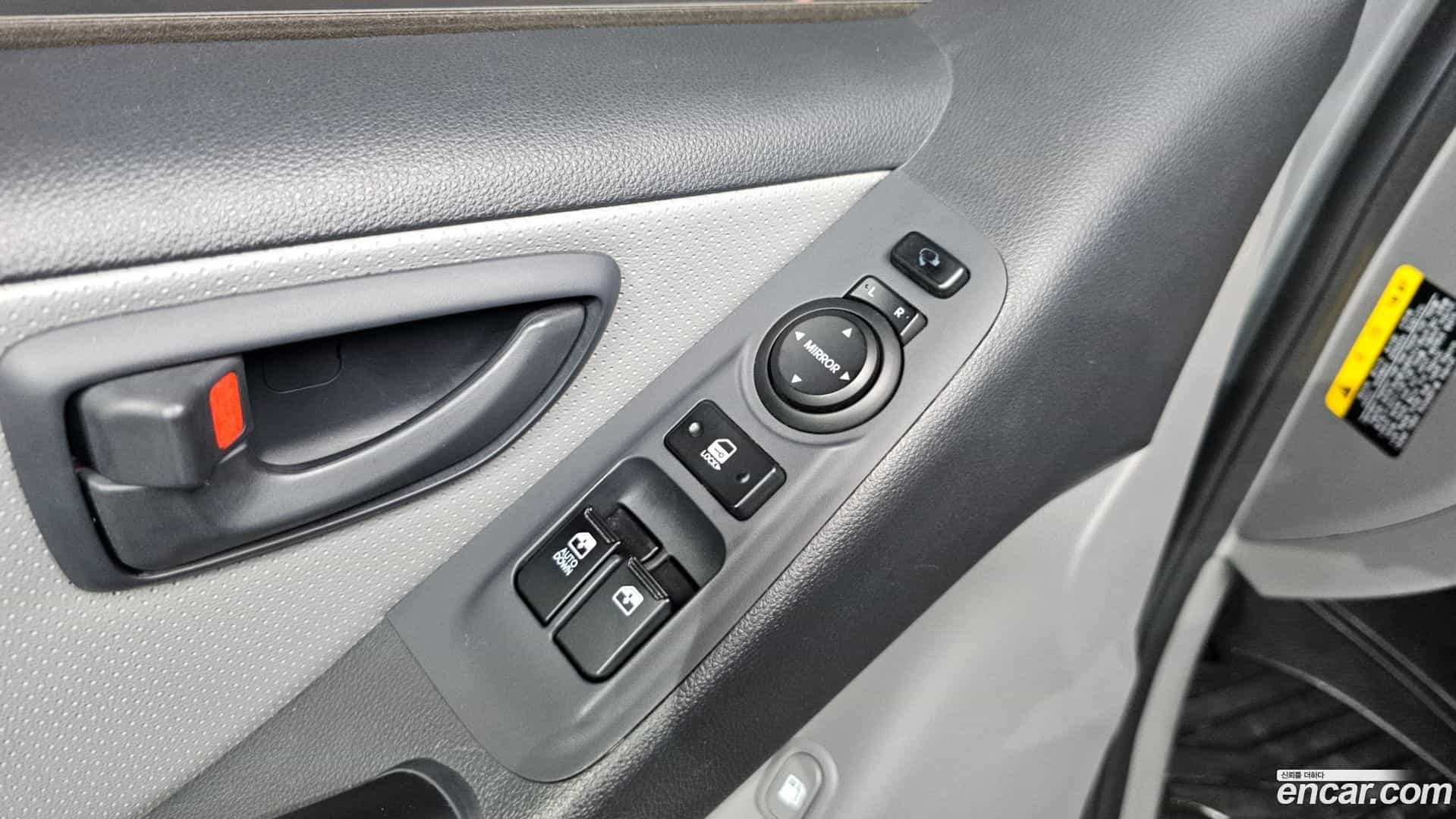 Starex Hyundai 2018.1-OPTION-042