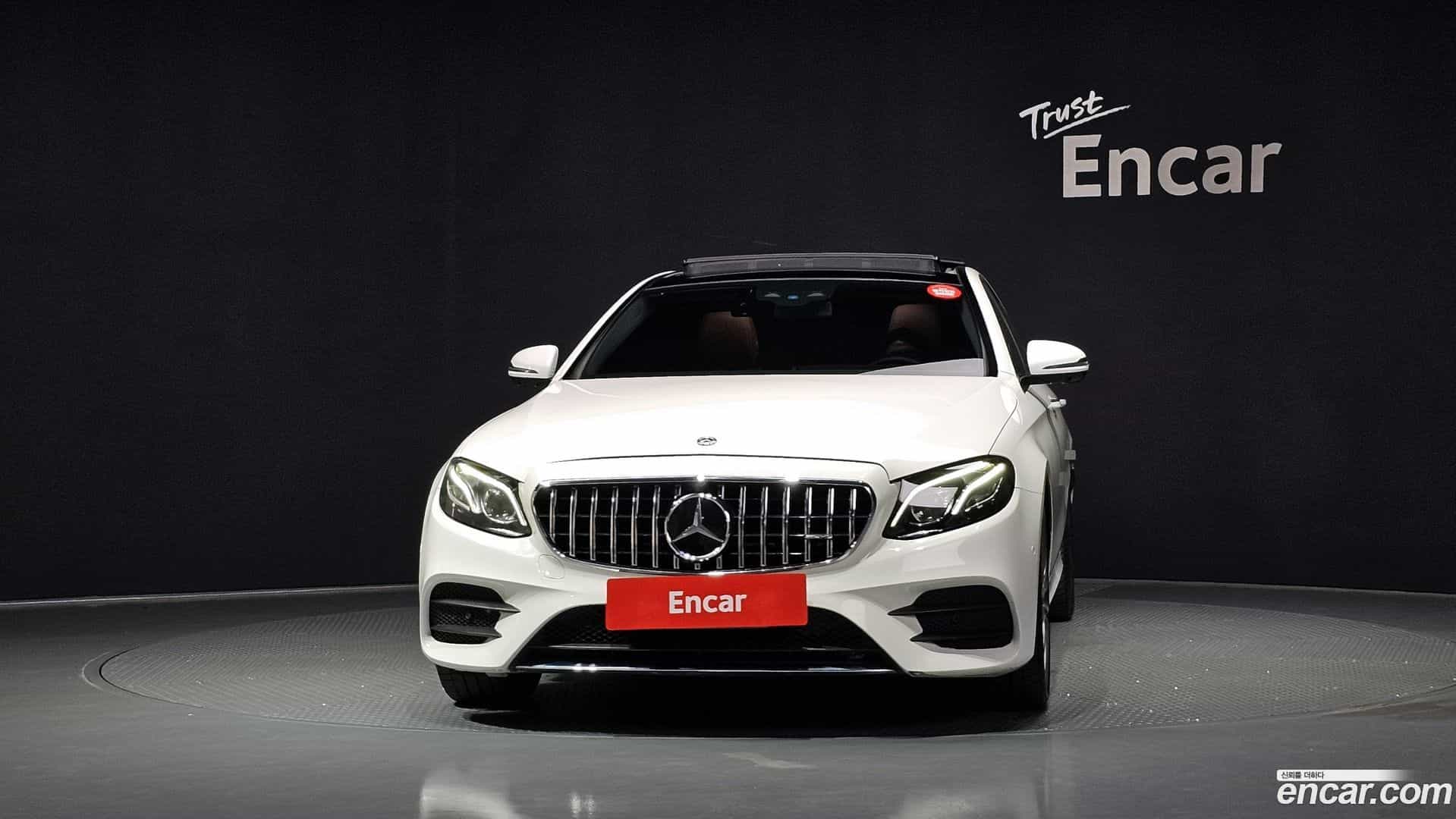 E-Class Mercedes-Benz 2019.7-OUTER-003