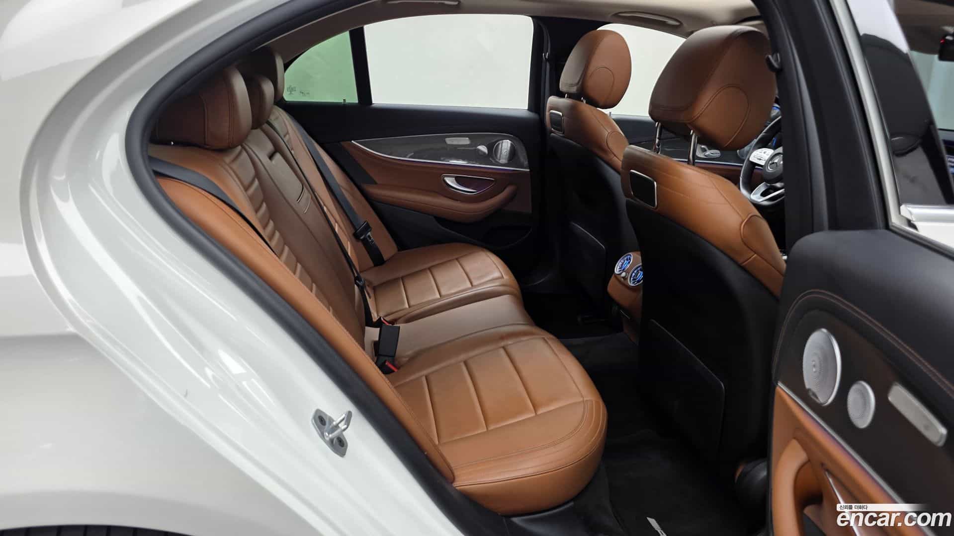 E-Class Mercedes-Benz 2019.7-OPTION-016