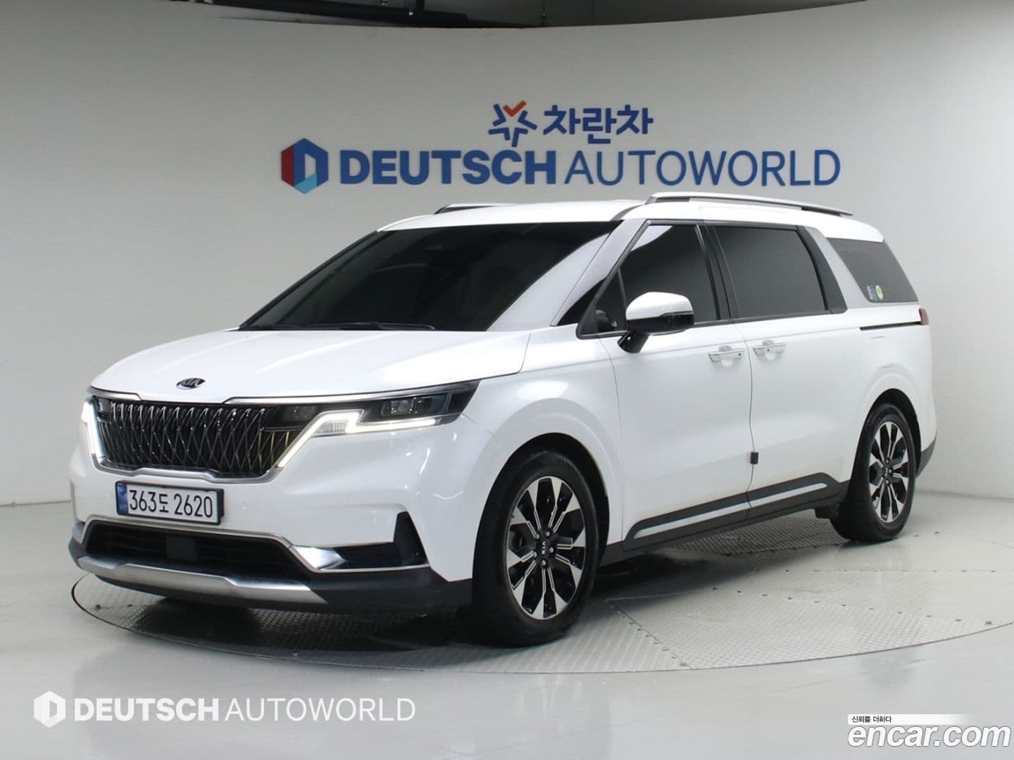 Main__Slider__Photo:Canival Kia 2021.5-0