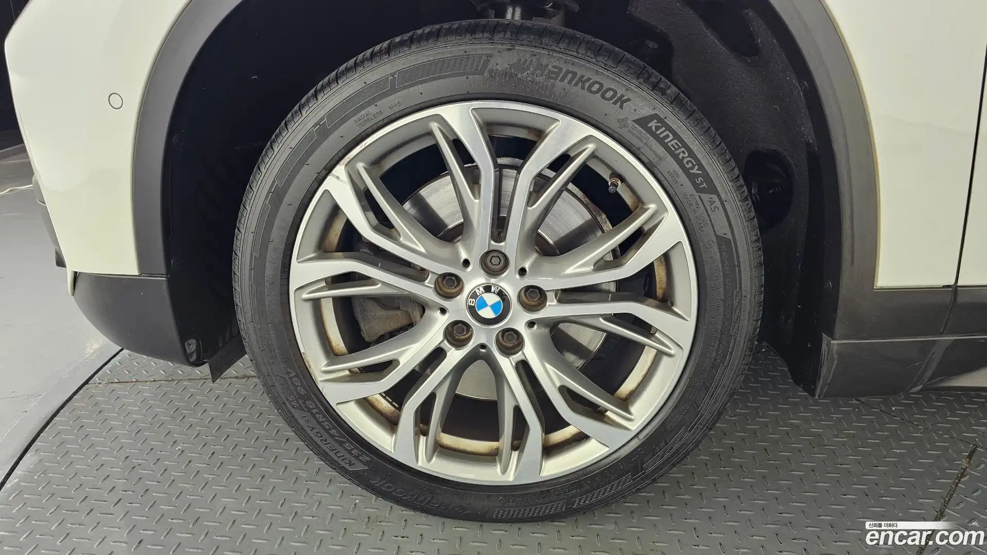 X1 BMW 2016.3-OUTER-005