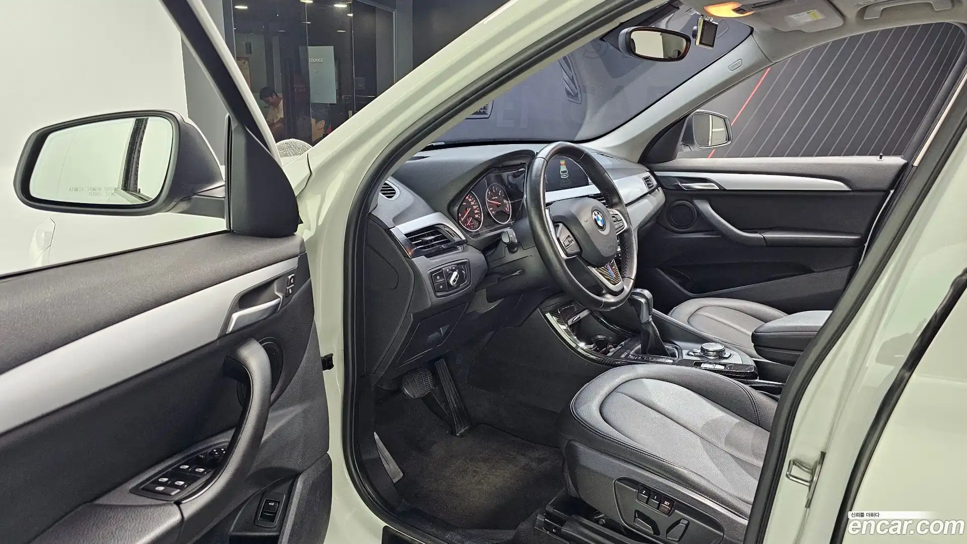 X1 BMW 2016.3-INNER-010