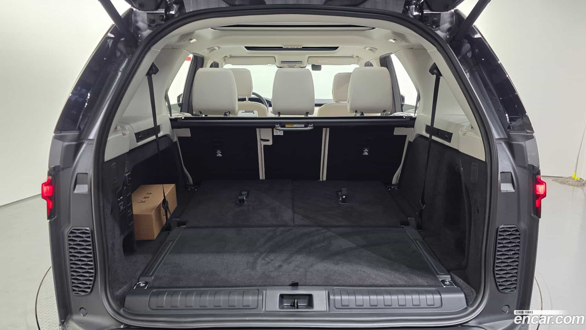 Discovery Land Rover 2026.3-INNER-010