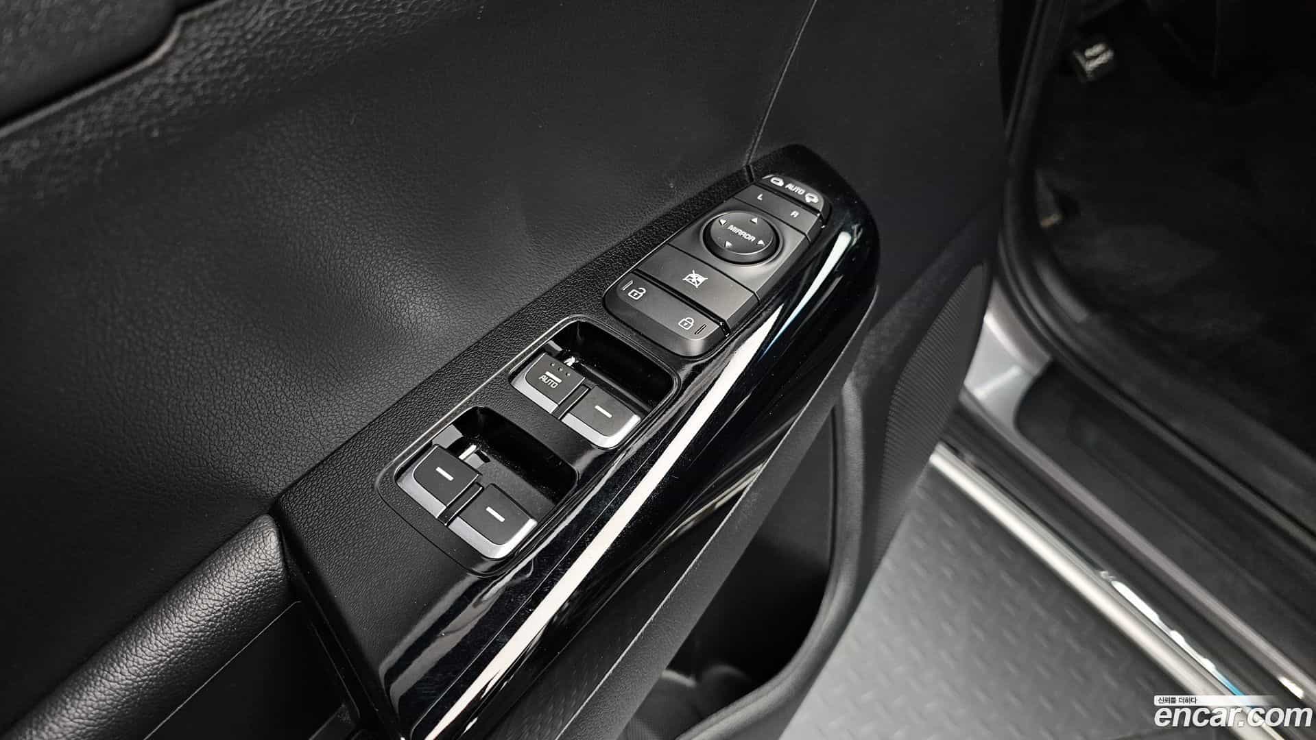 Sportage Kia 2015.9-OPTION-017