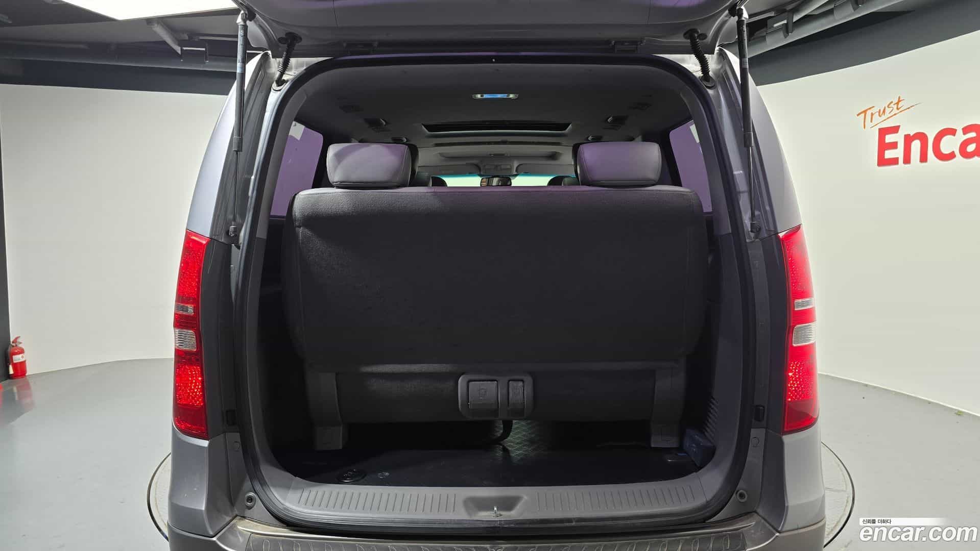 Starex Hyundai 2017.8-OPTION-024