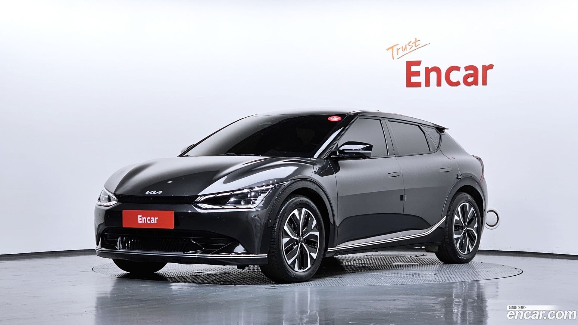 Main__Slider__Photo:EV6 Kia 2022.1-0