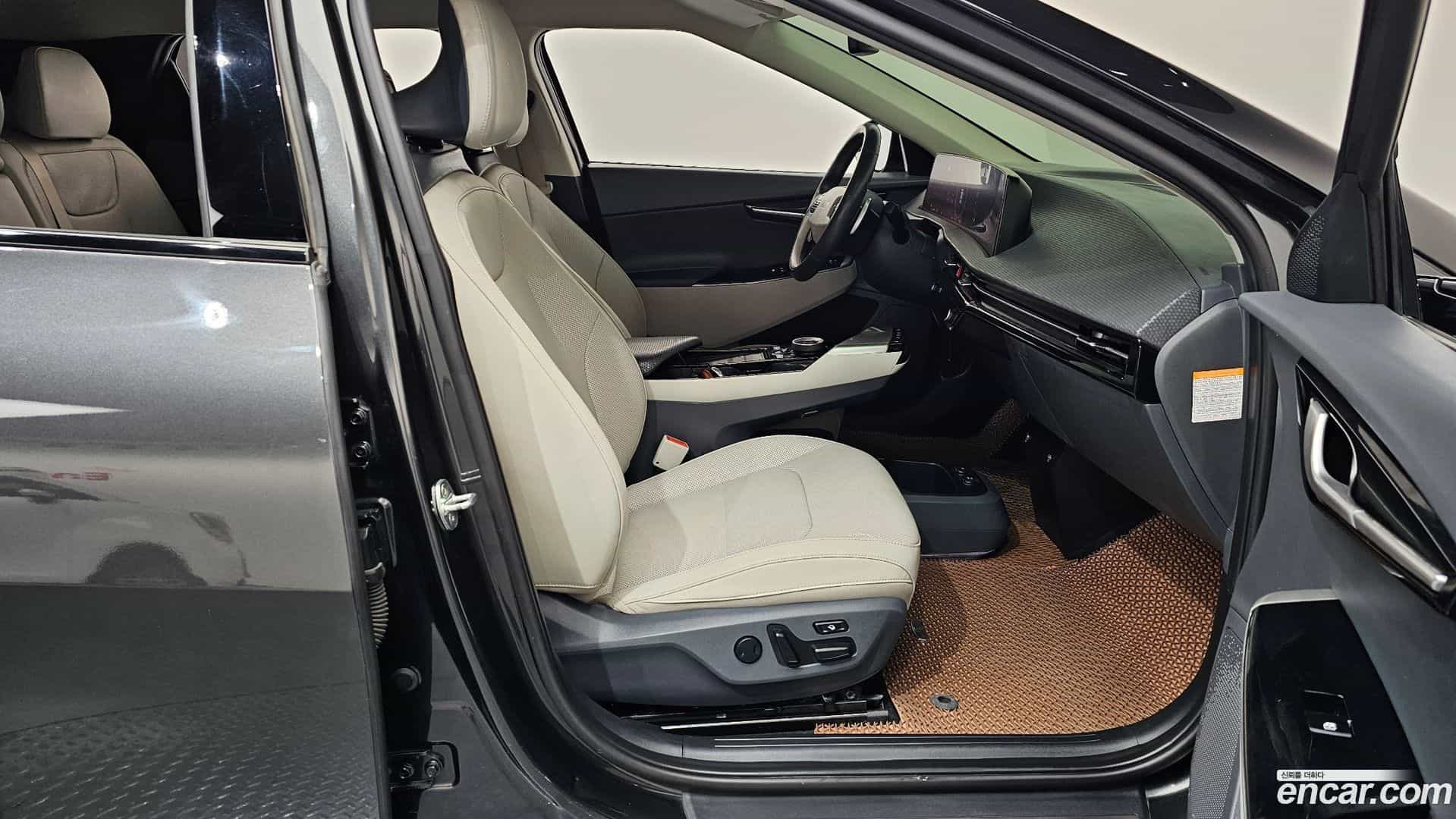 EV6 Kia 2022.1-INNER-036