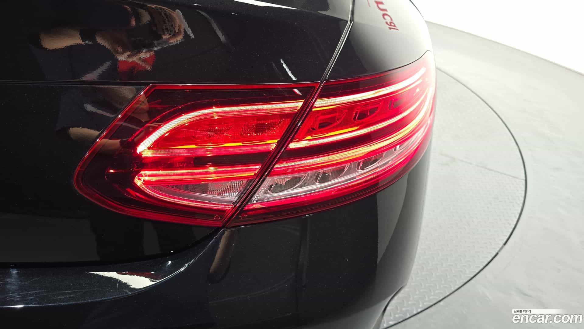 C-Class Mercedes-Benz 2020.7-OUTER-033