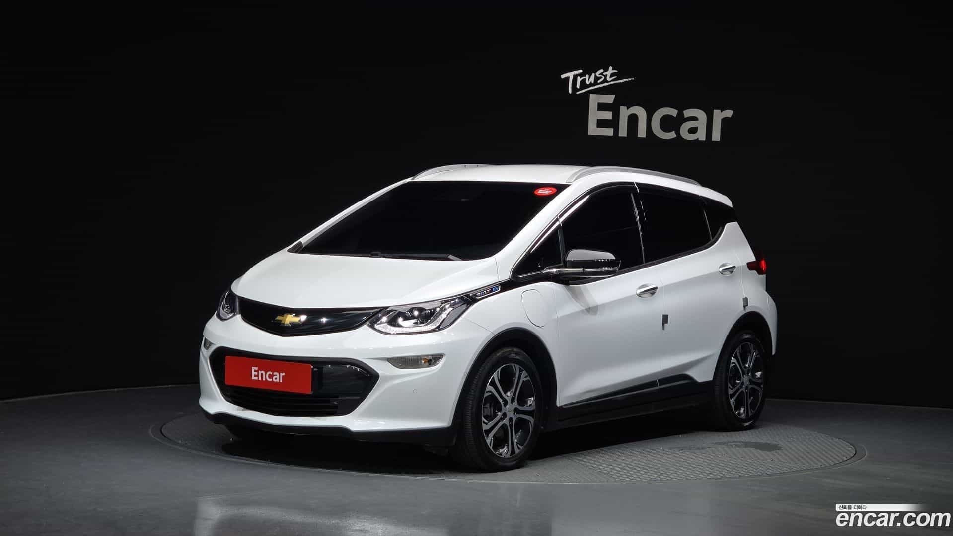 Bolt EV Chevrolet 2019.9-OUTER-001