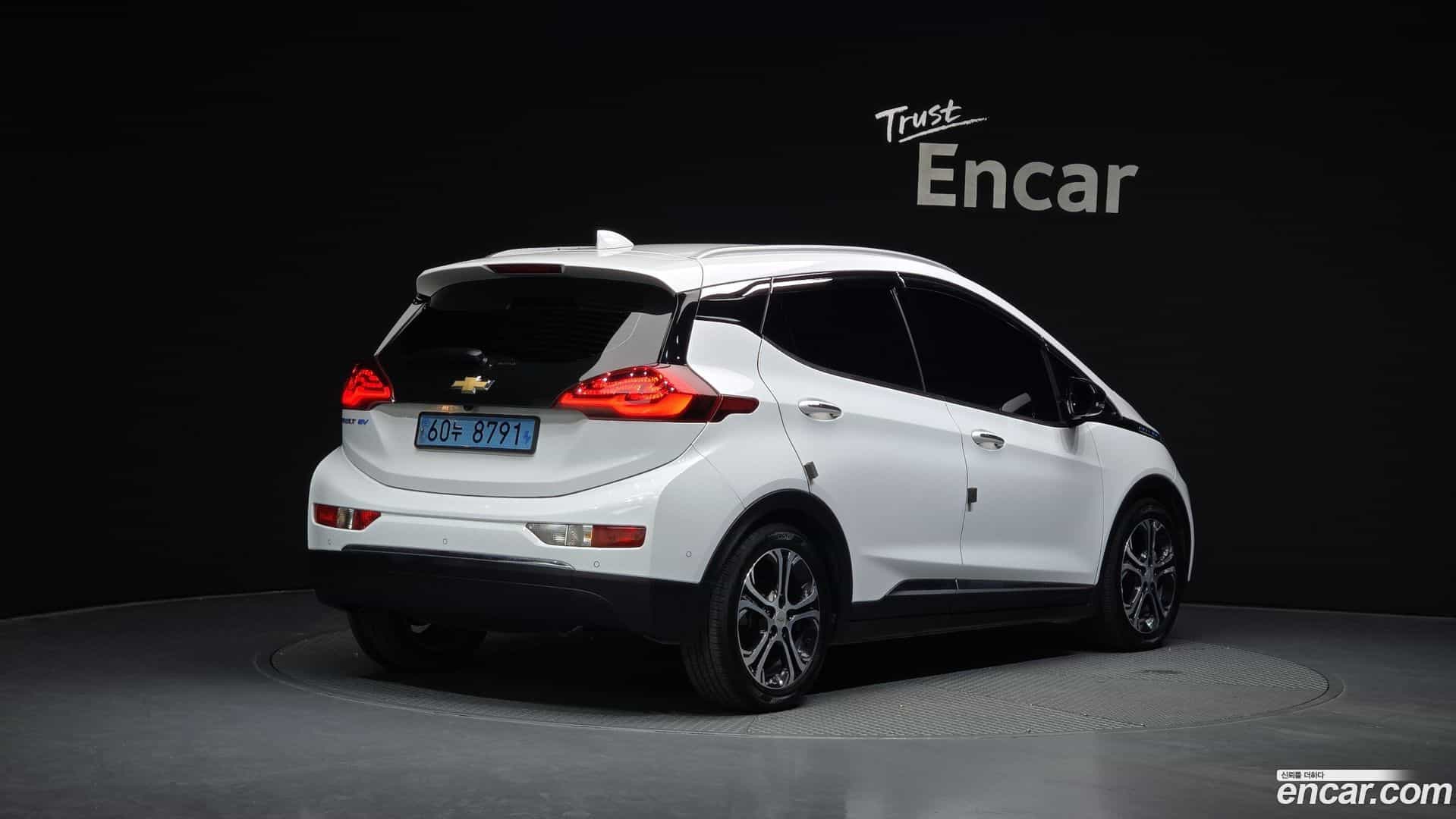 Bolt EV Chevrolet 2019.9-OUTER-002