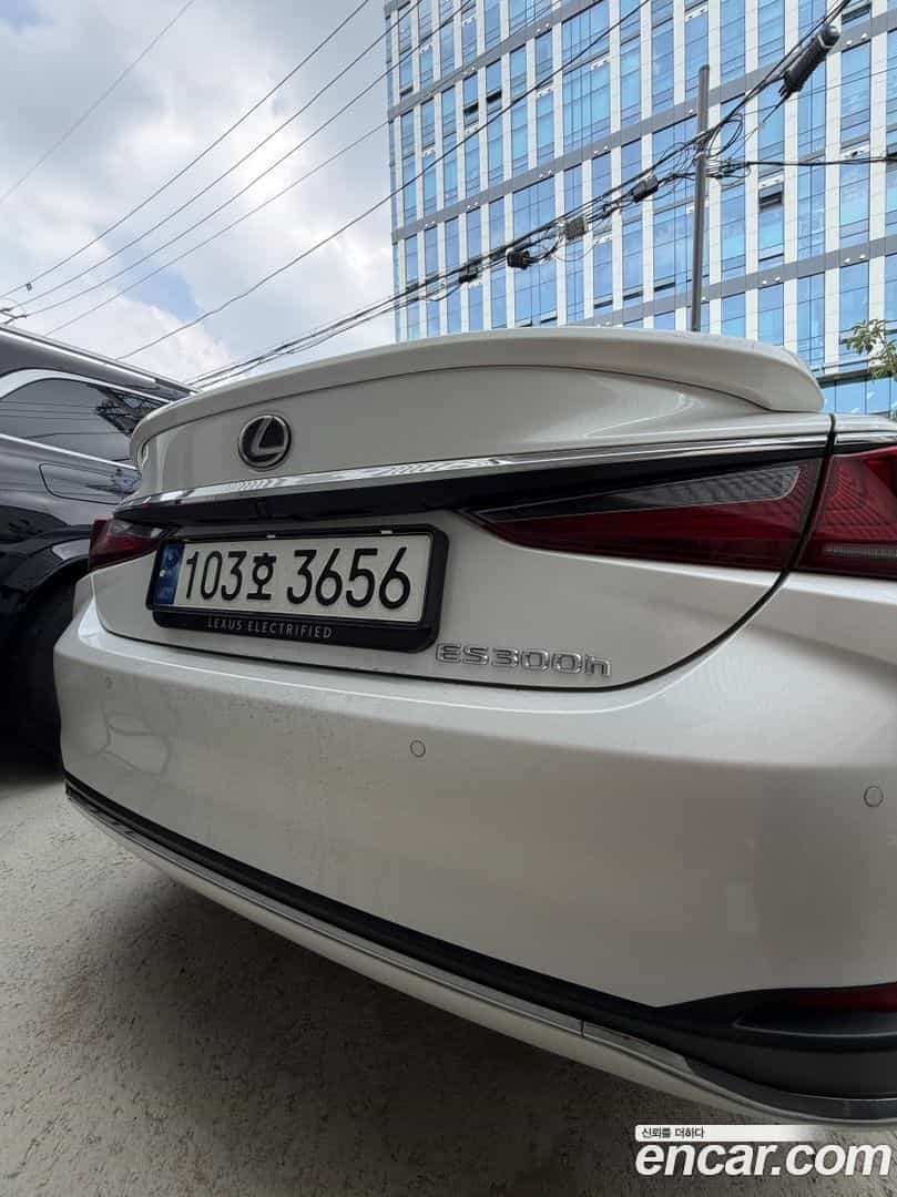 ES Lexus 2023.6-OPTION-023