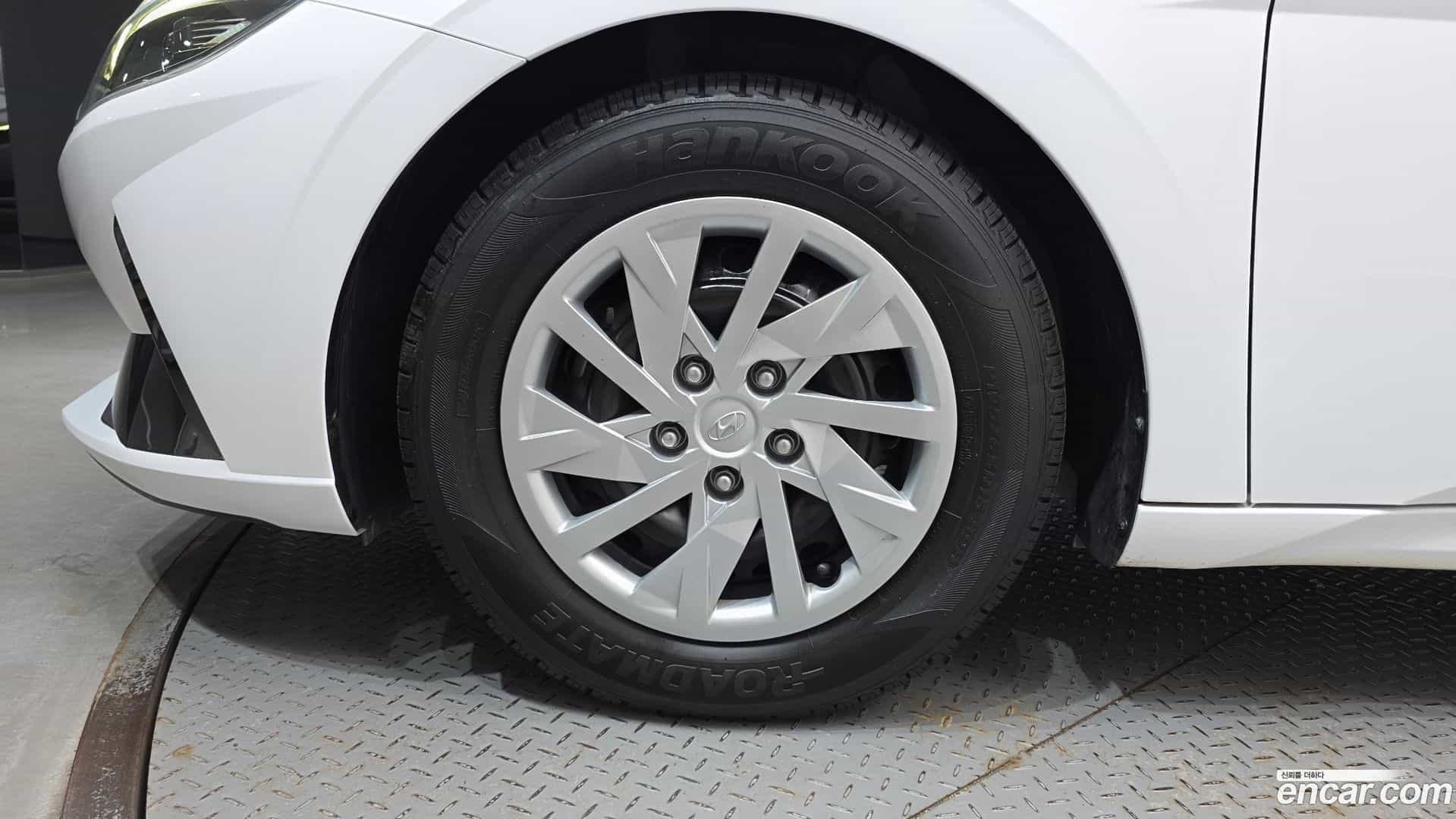 AVANTE Hyundai 2022.1-OUTER-005
