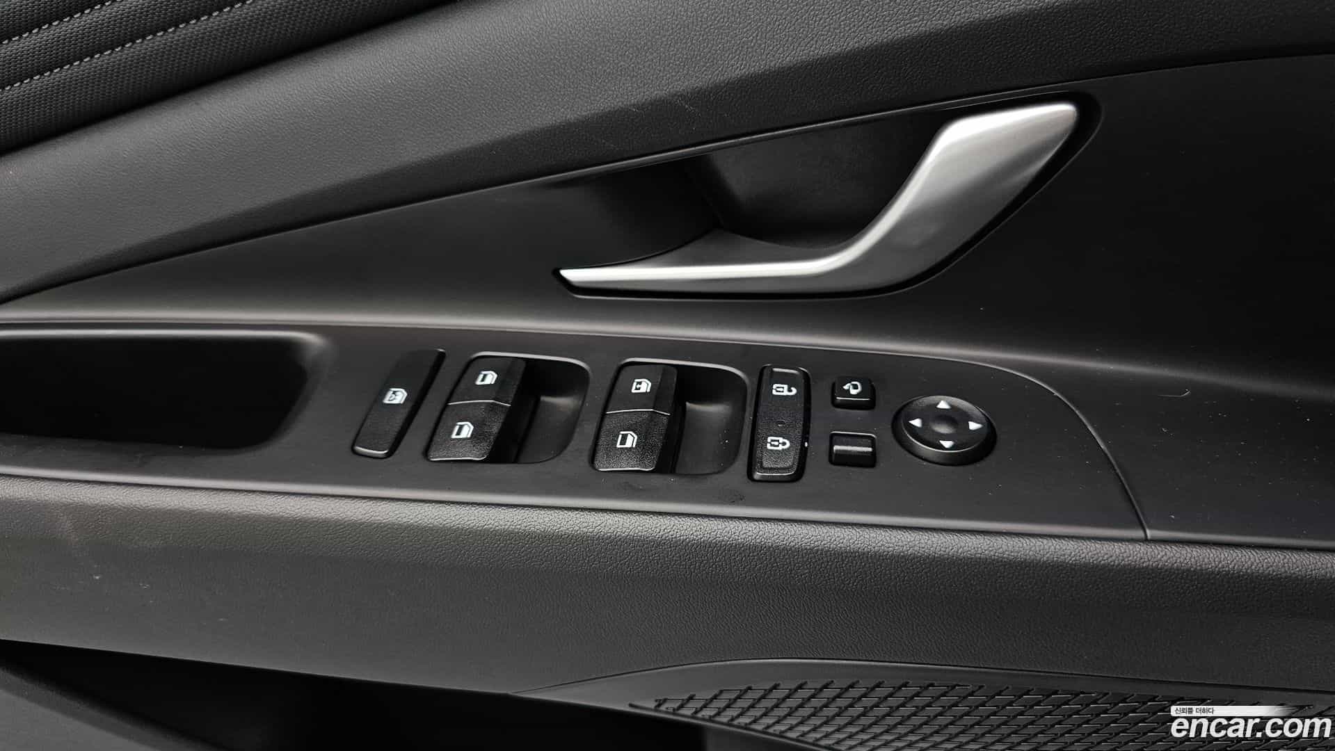 AVANTE Hyundai 2022.1-OPTION-040