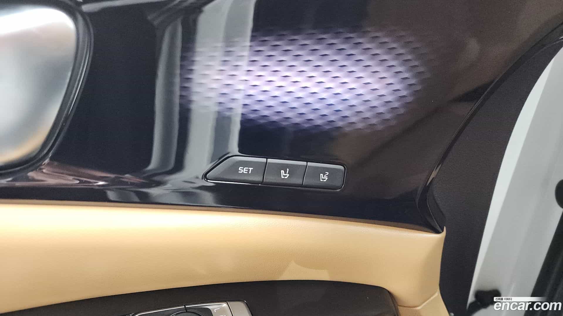 Canival Kia 2022.3-OPTION-024