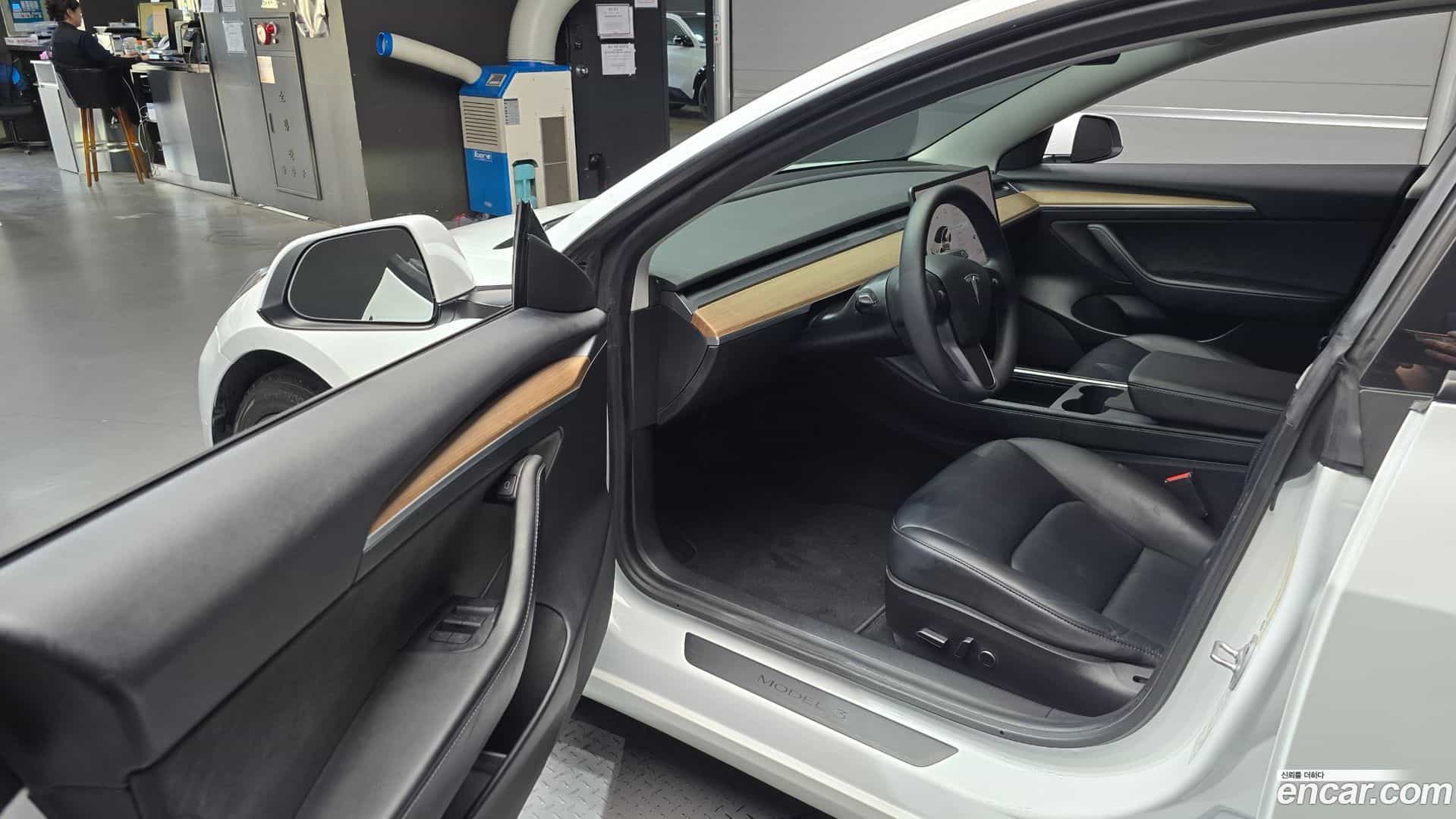 Model 3 Tesla 2021.8-INNER-010