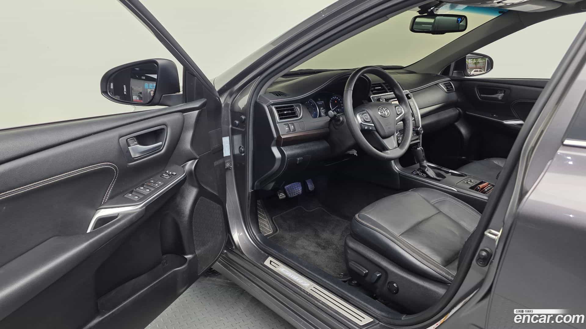 Camry Toyota 2017.0-INNER-010