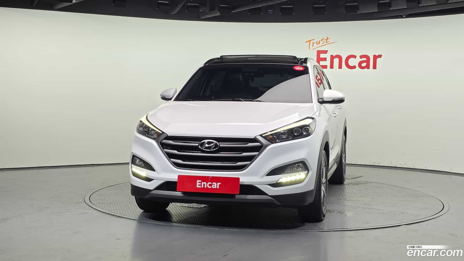 Tucson Hyundai 2015.10-OUTER-003