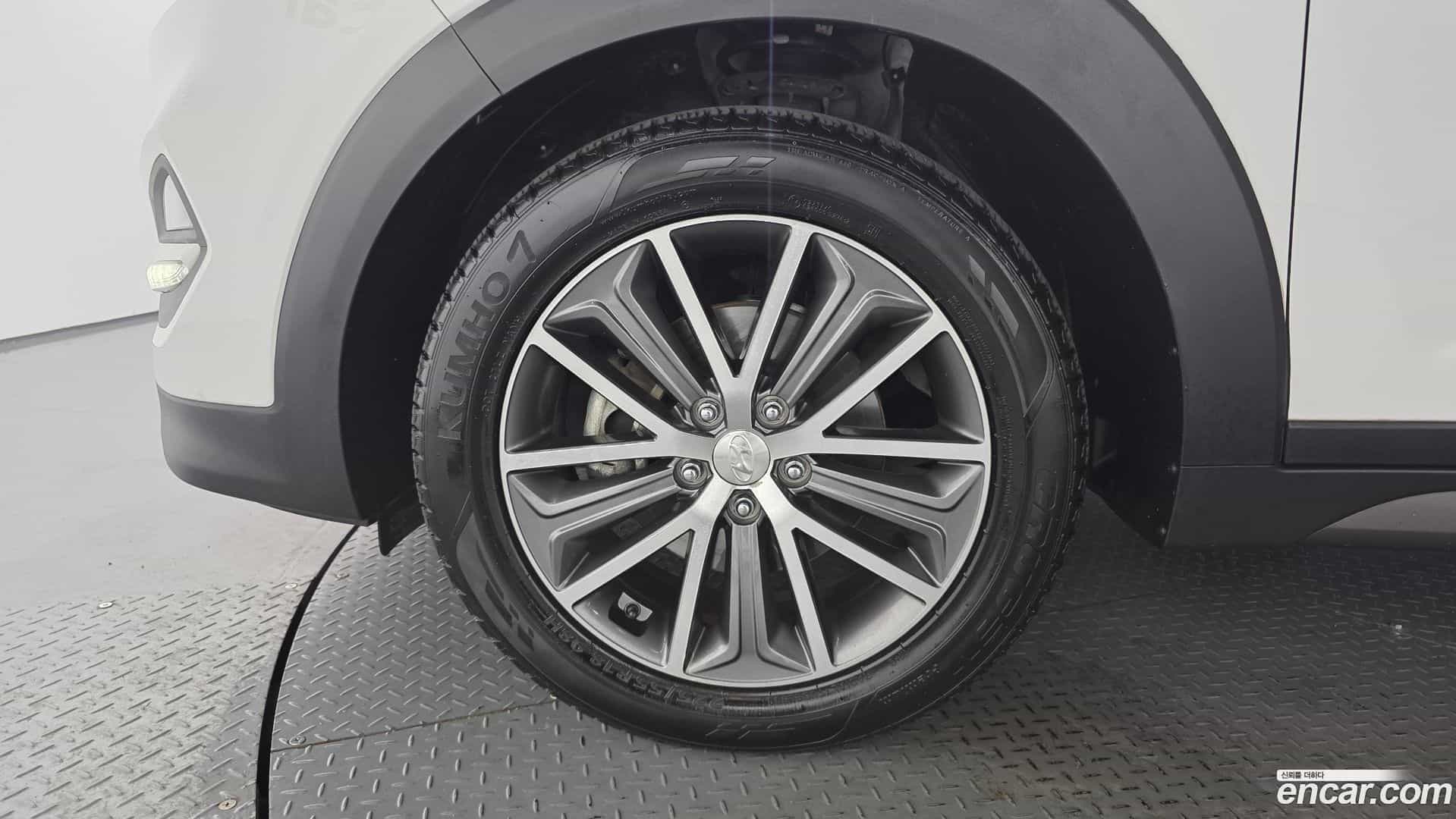 Tucson Hyundai 2015.10-OUTER-005