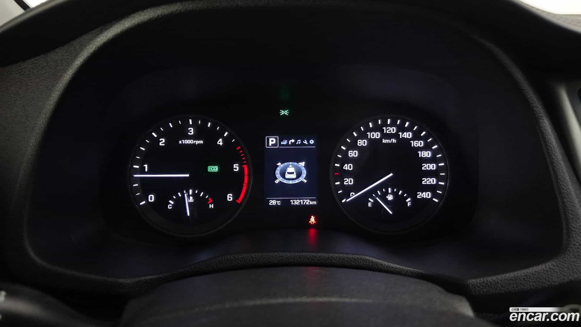 Tucson Hyundai 2015.10-INNER-008