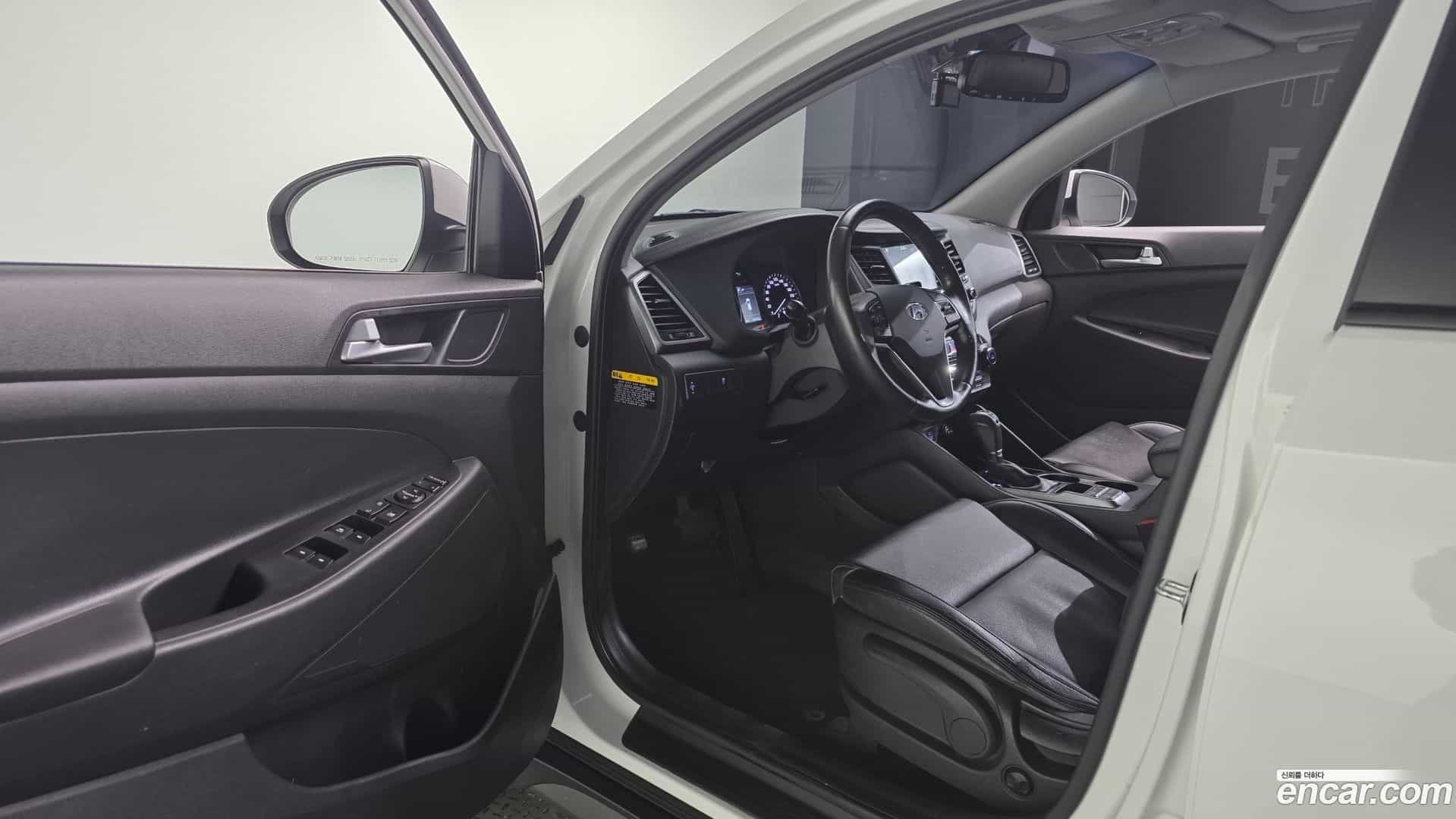 Tucson Hyundai 2015.10-INNER-010