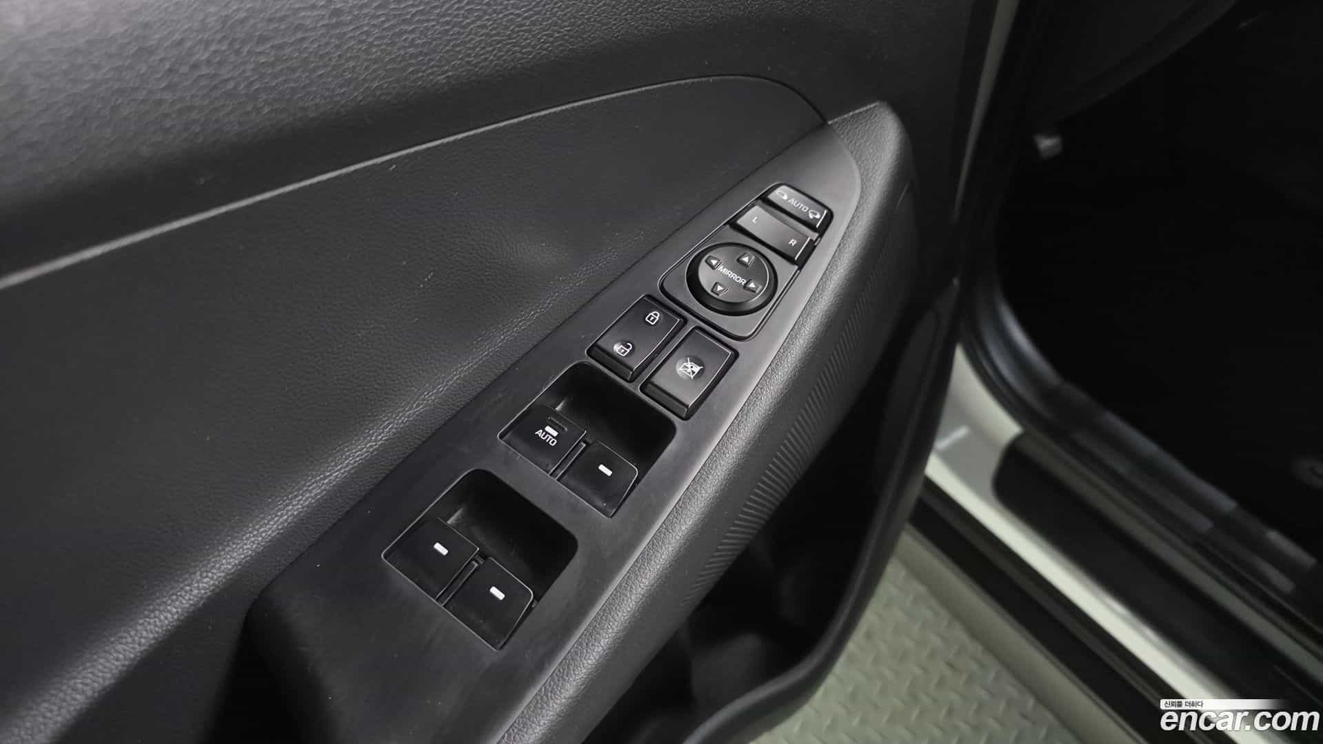 Tucson Hyundai 2015.10-OPTION-020