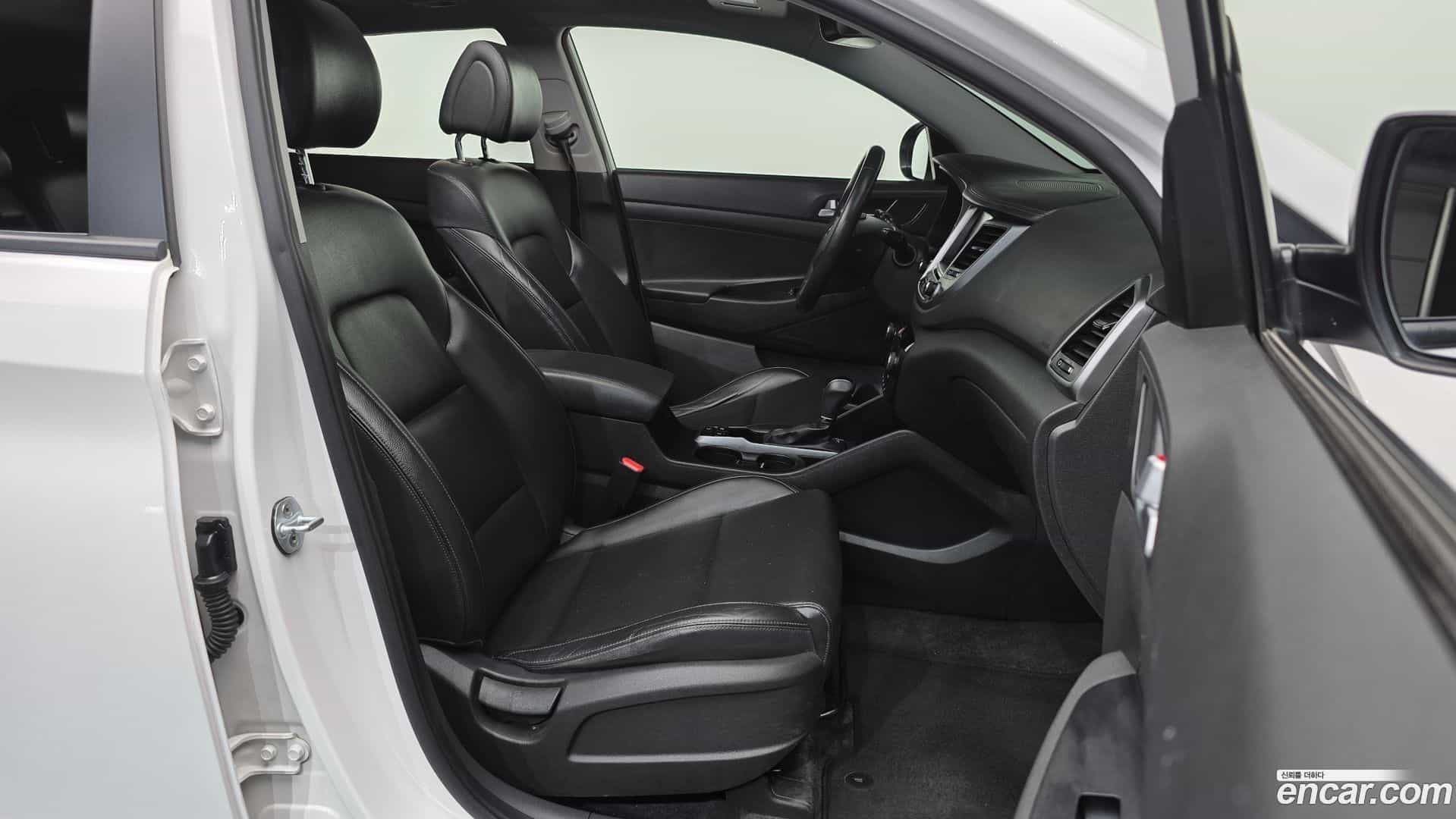 Tucson Hyundai 2015.10-INNER-036