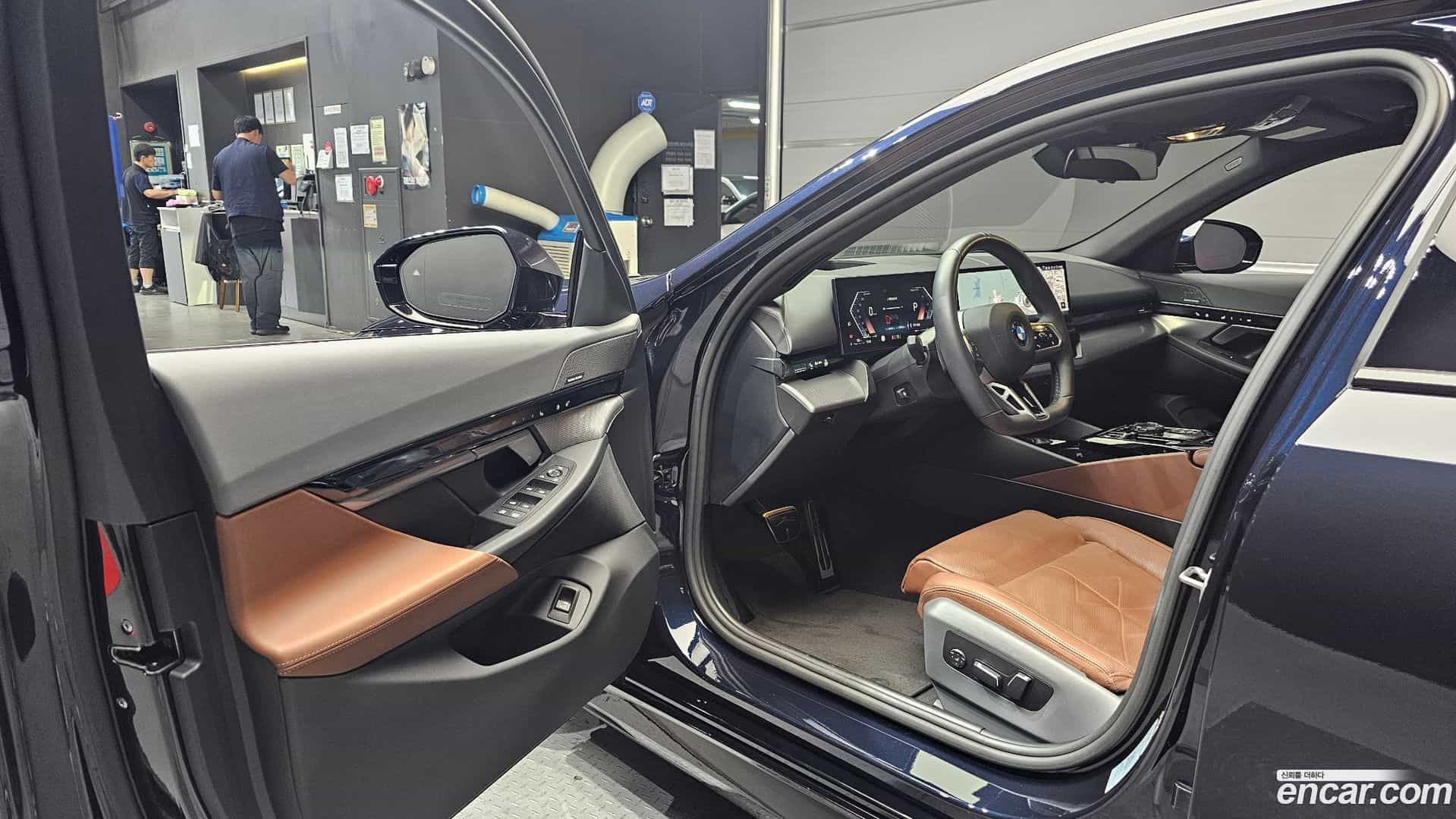 5-Series BMW 2023.10-INNER-010