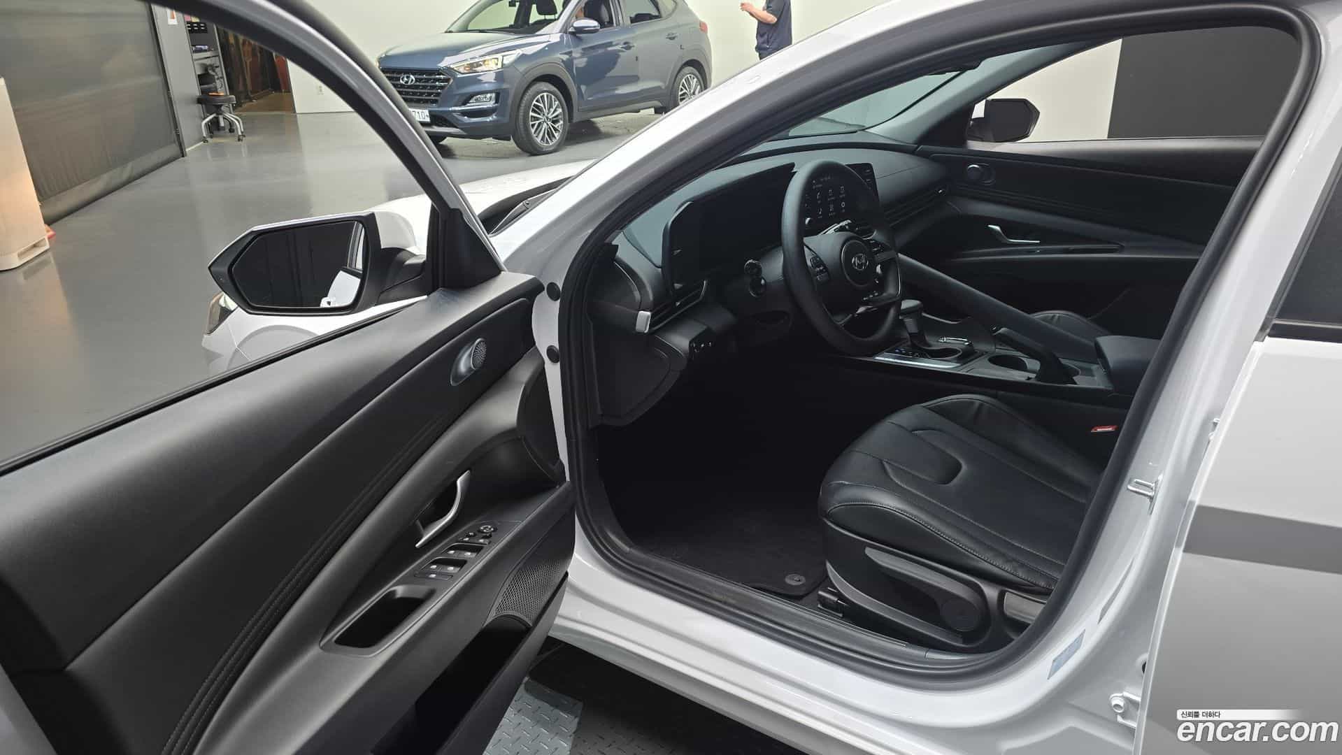 AVANTE Hyundai 2023.2-INNER-010