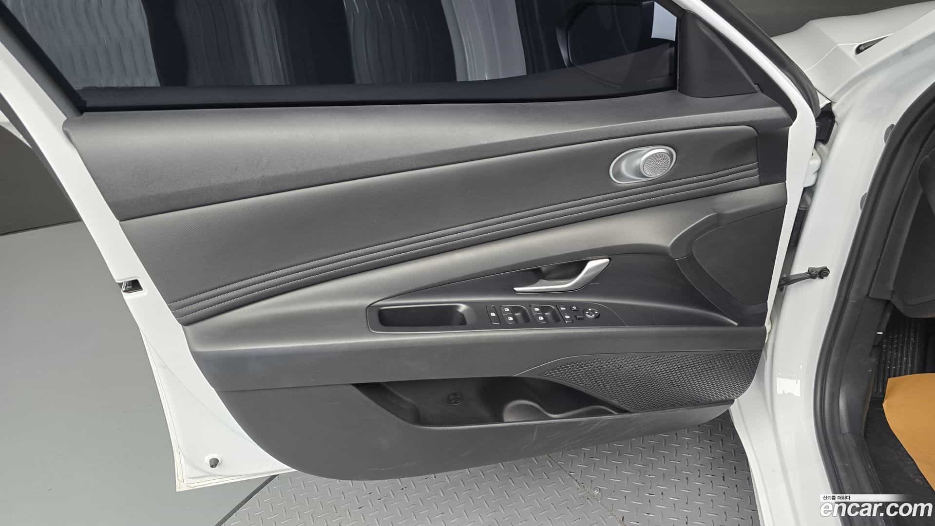 AVANTE Hyundai 2023.2-INNER-034