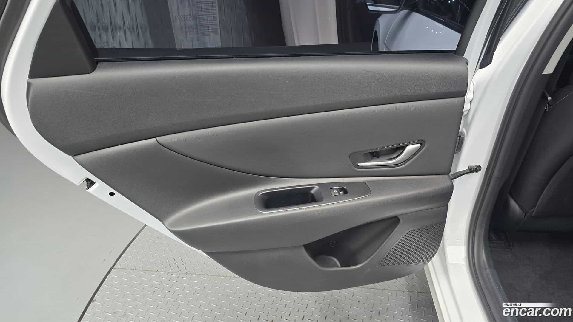 AVANTE Hyundai 2023.2-INNER-035