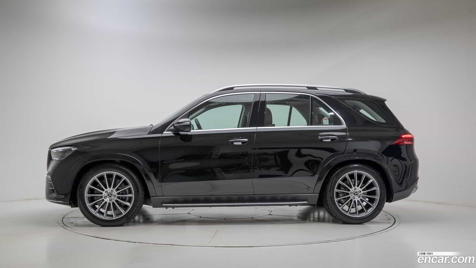 GLE-Class Mercedes-Benz 2025.11-OUTER-002