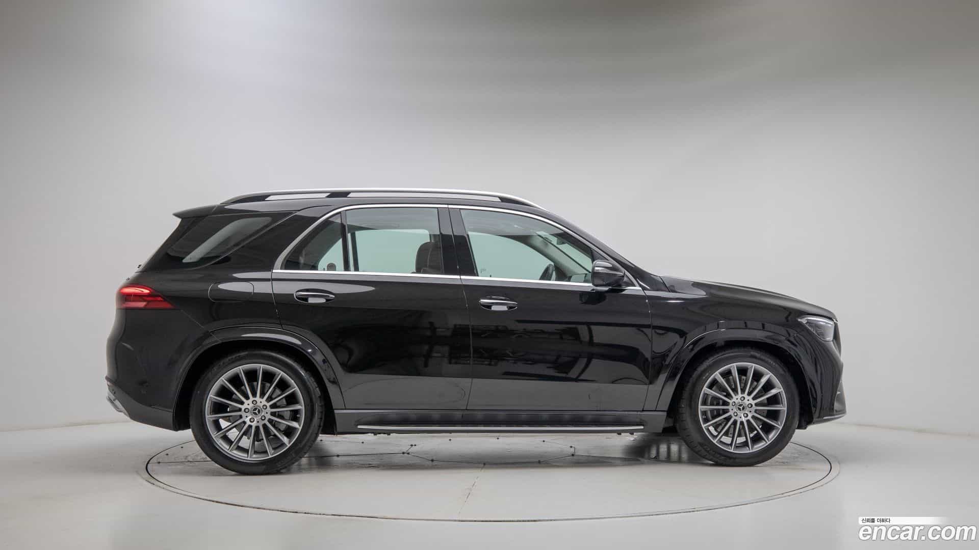 GLE-Class Mercedes-Benz 2025.11-OUTER-004