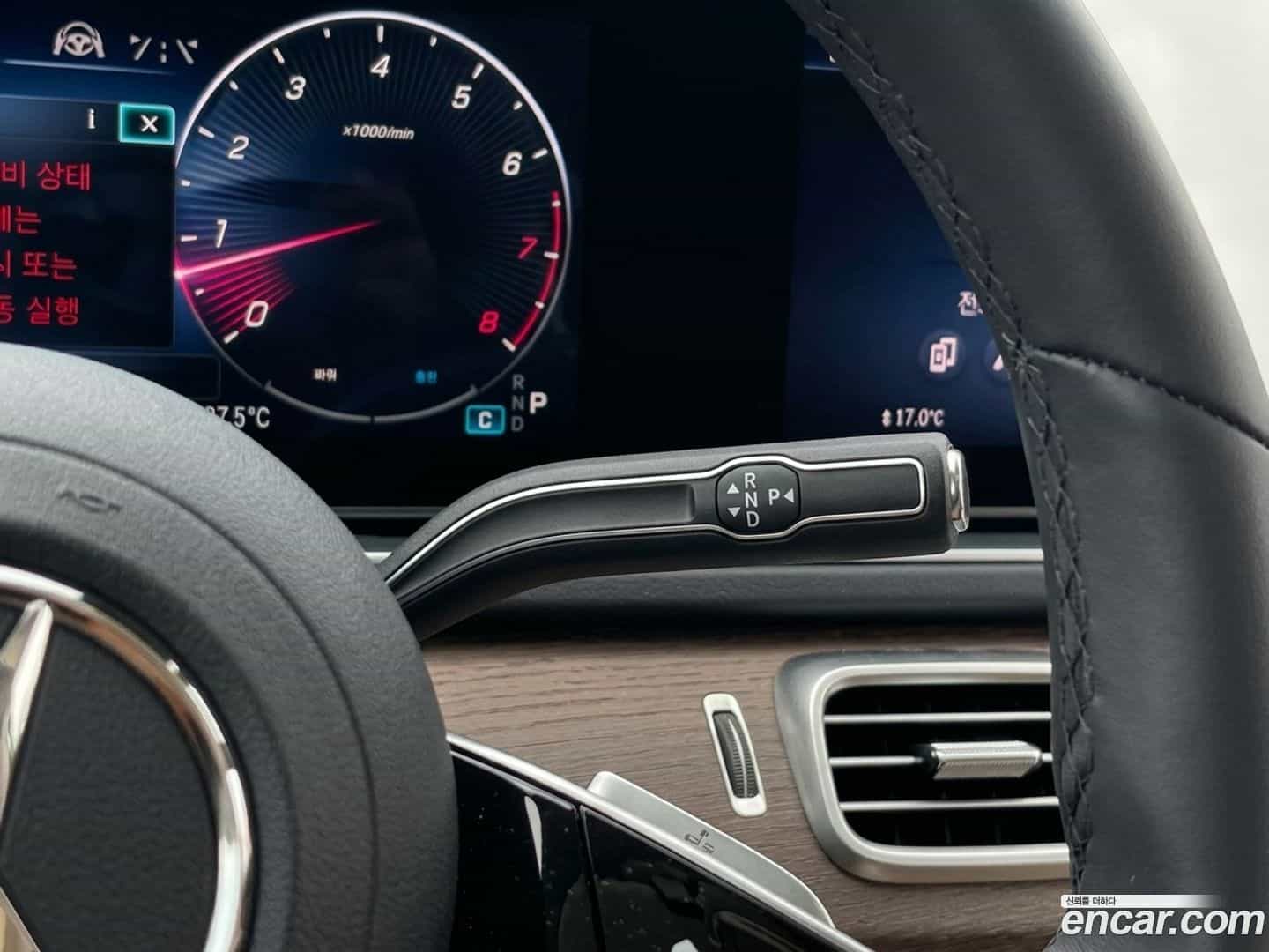GLE-Class Mercedes-Benz 2025.11-INNER-009