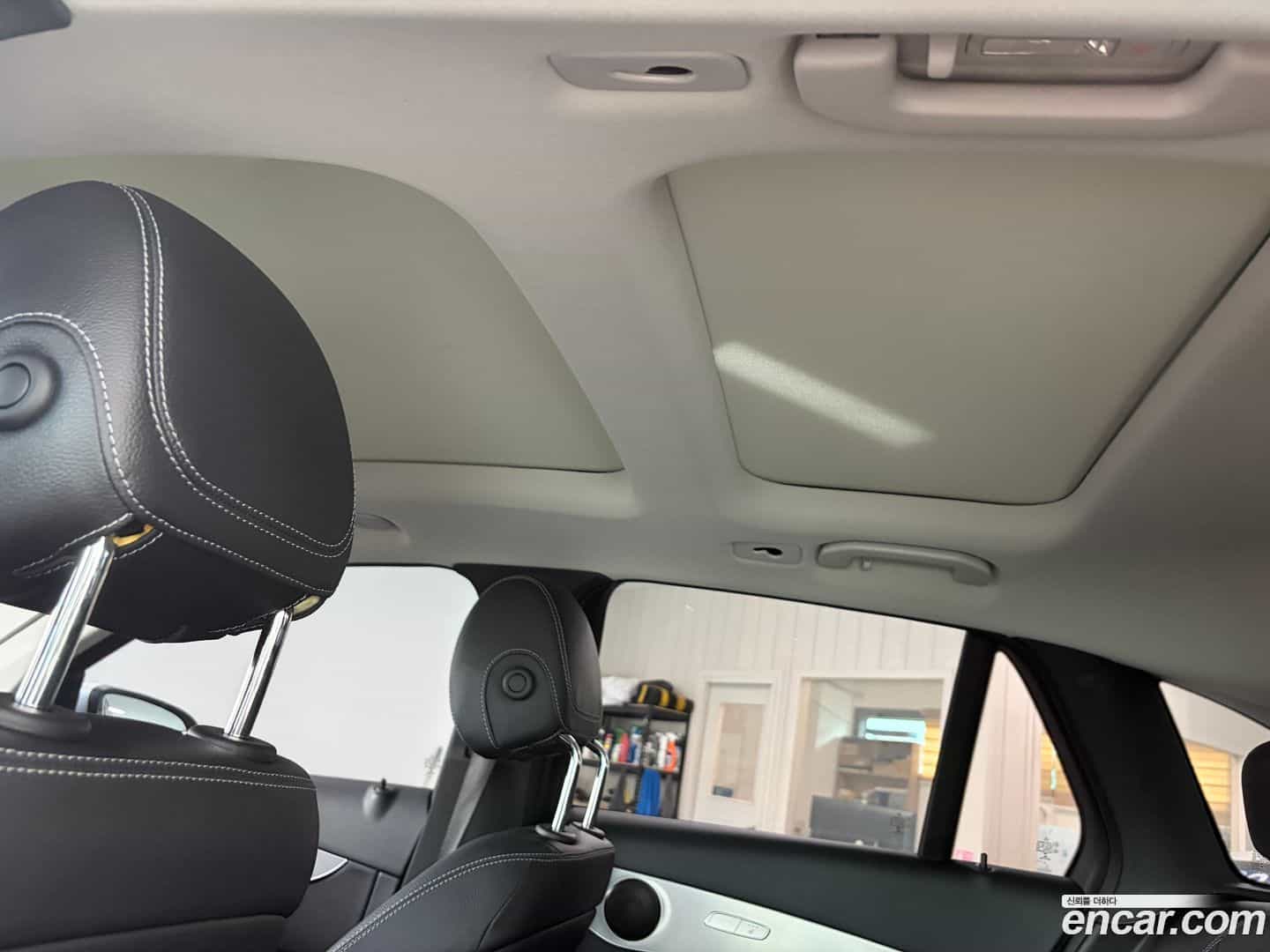 GLC-Class Mercedes-Benz 2018.10-OPTION-018
