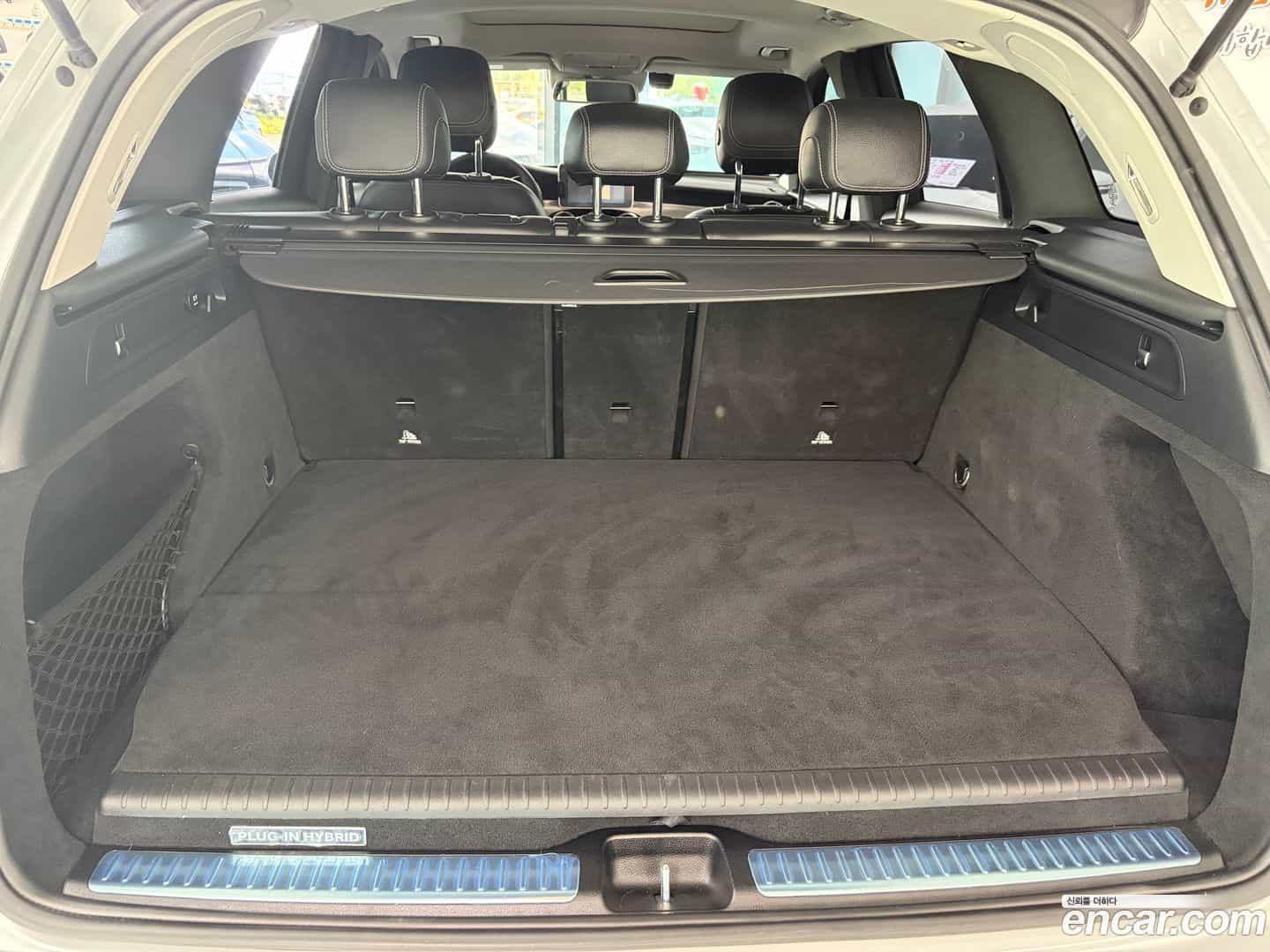 GLC-Class Mercedes-Benz 2018.10-OPTION-023