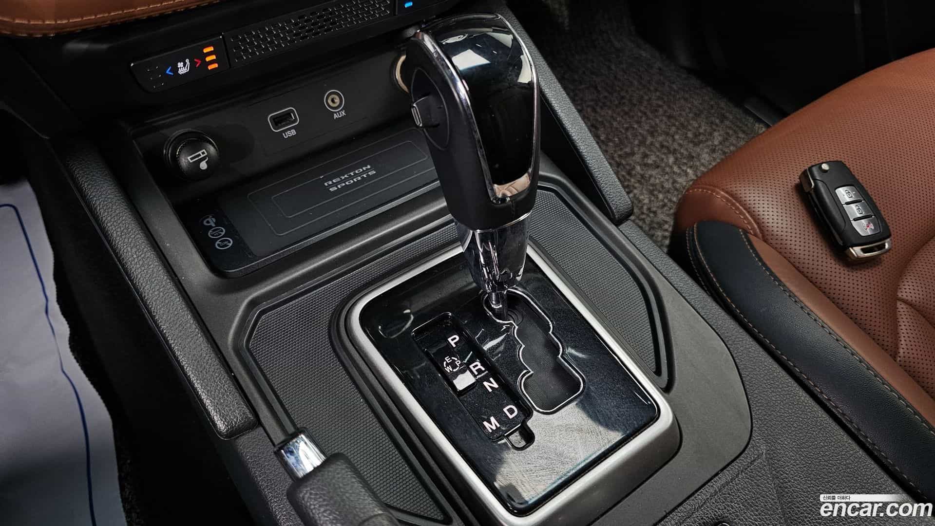 Rexton KG Mobility 2018.10-INNER-009