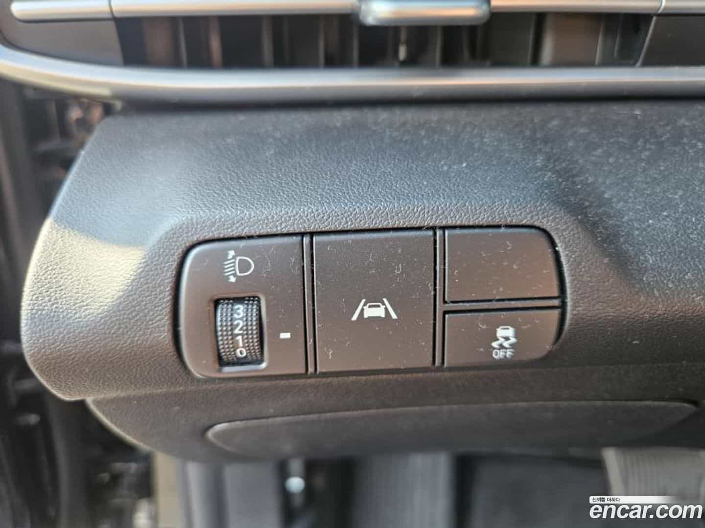 AVANTE Hyundai 2021.11-OPTION-018