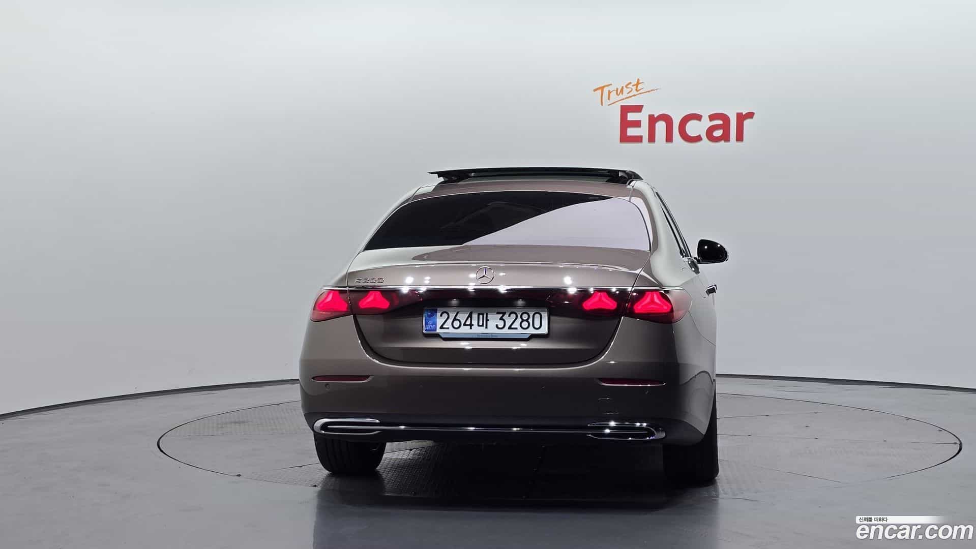 E-Class Mercedes-Benz 2025.4-OUTER-004
