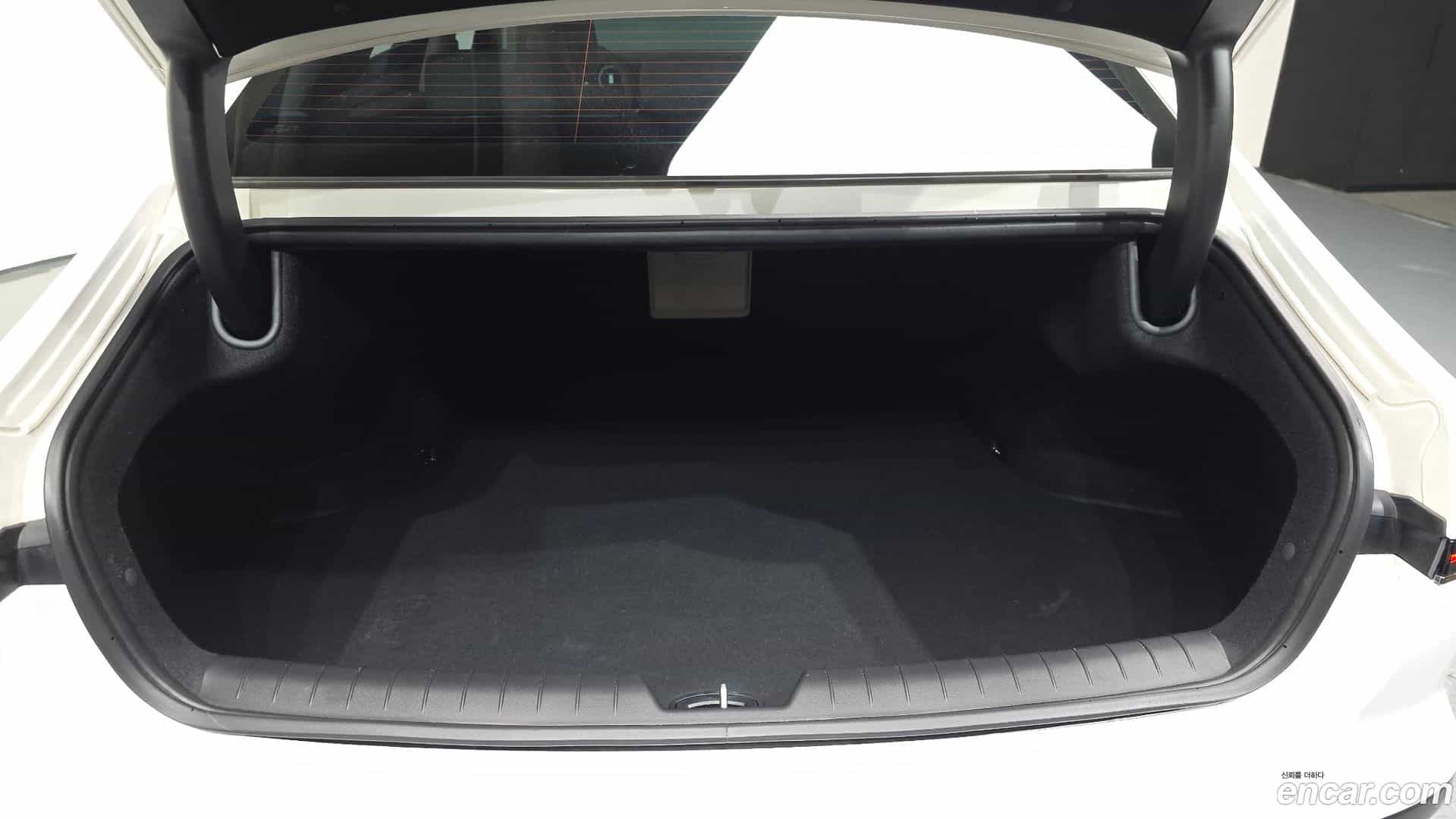 Grandeur Hyundai 2024.2-OPTION-024