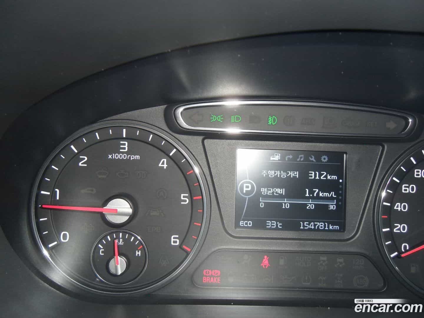 Sorento Kia 2016.5-OPTION-015