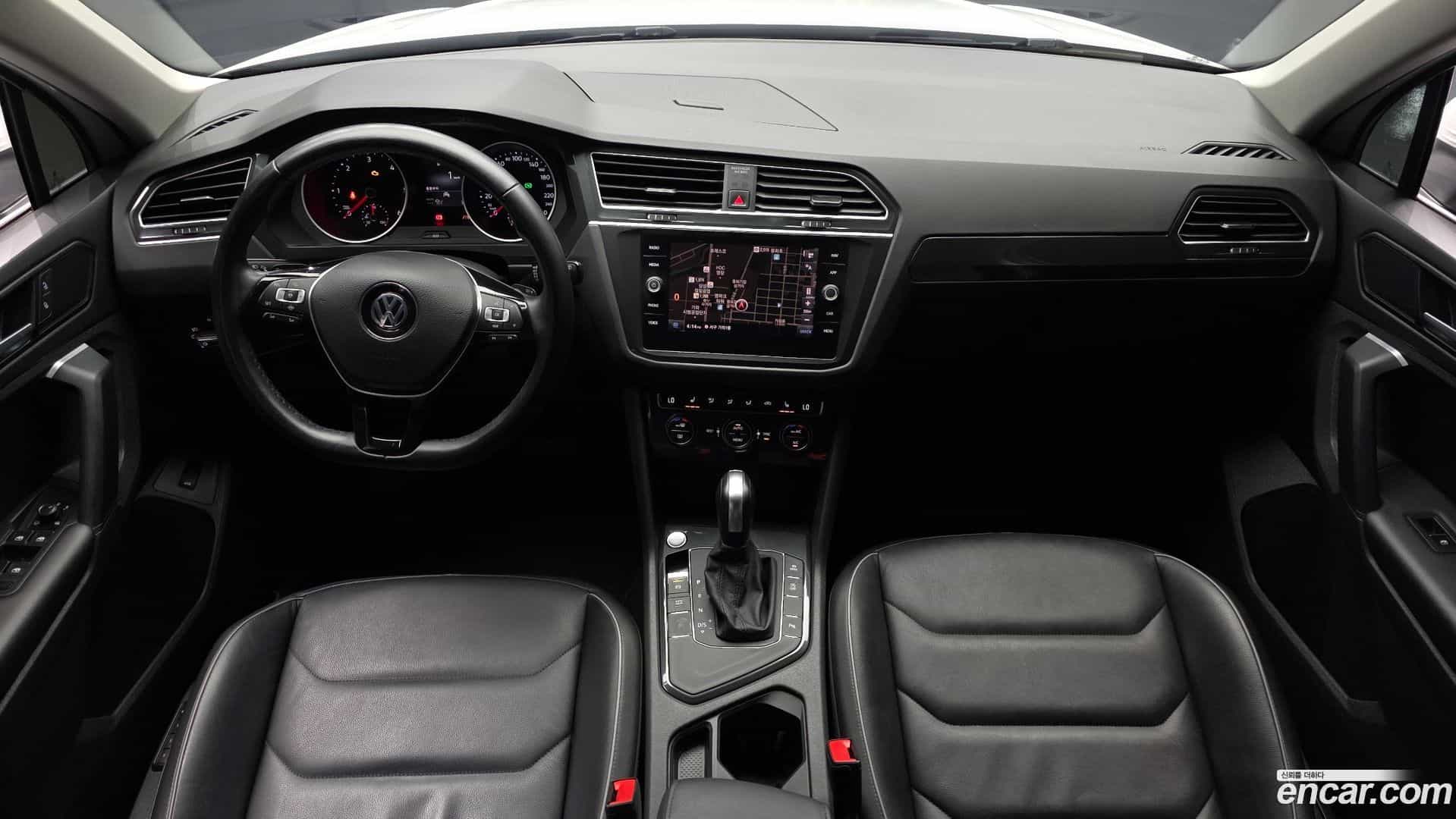 Tiguan Volkswagen 2020.0-INNER-007