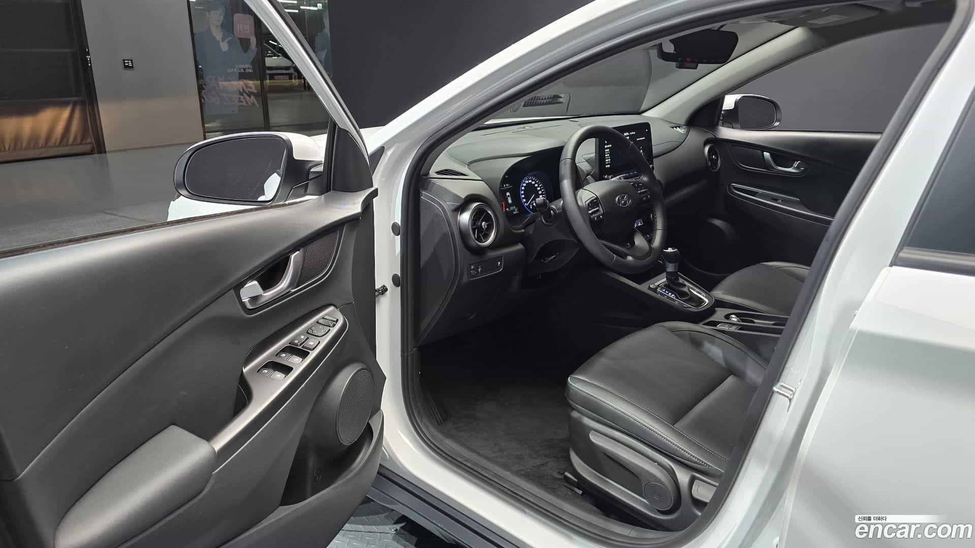 Kona Hyundai 2022.6-INNER-010