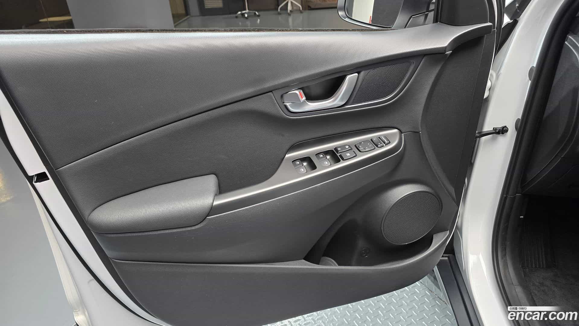 Kona Hyundai 2022.6-INNER-034