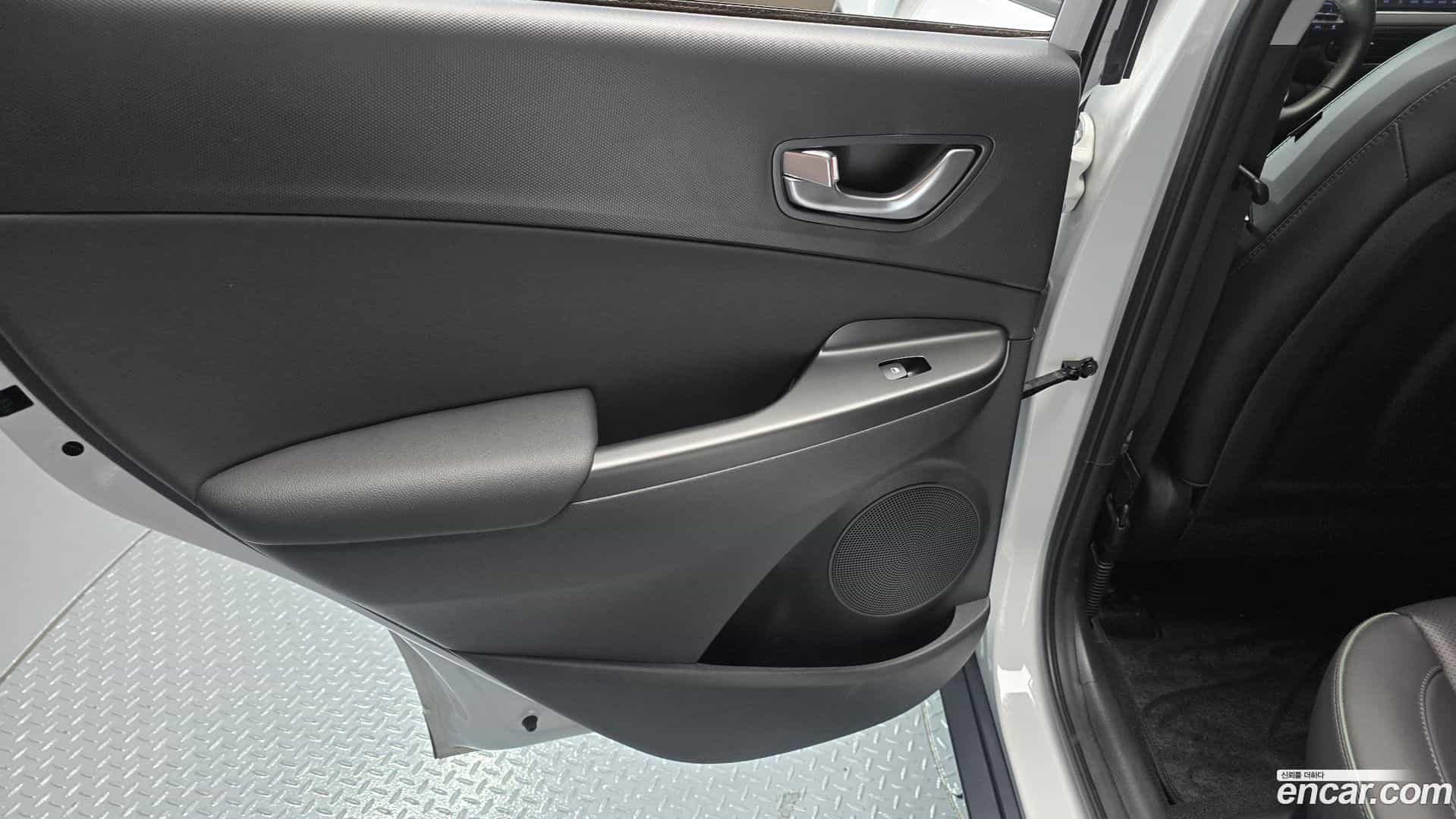 Kona Hyundai 2022.6-INNER-035