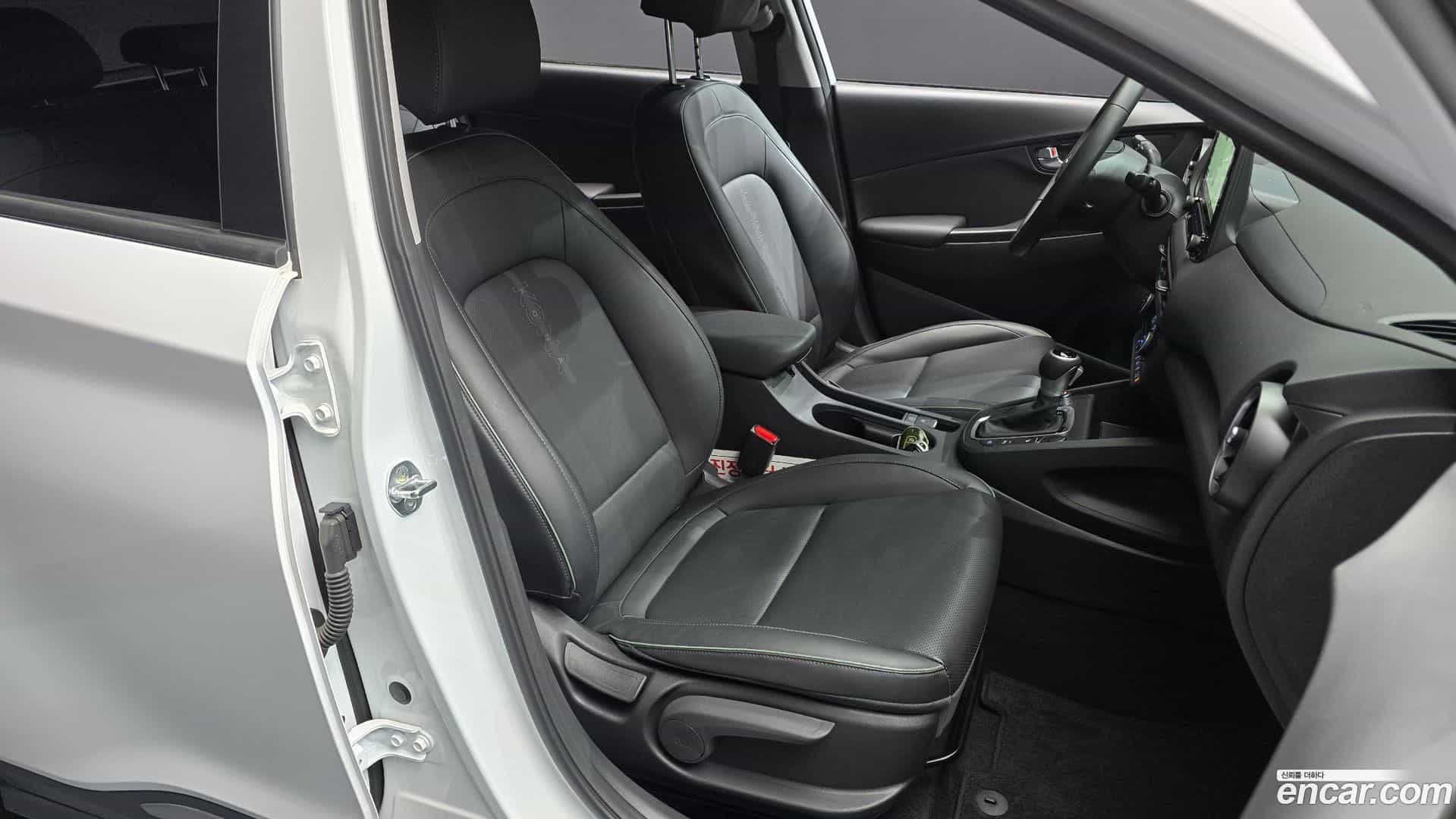 Kona Hyundai 2022.6-INNER-036