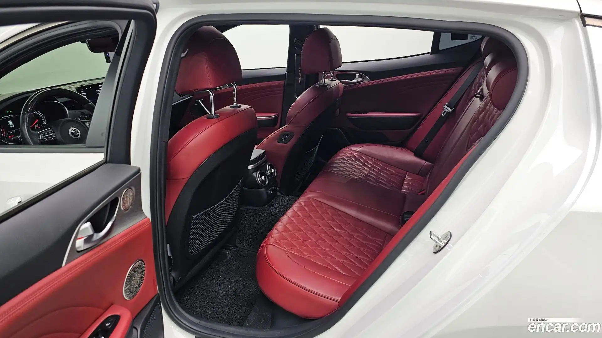 Stinger Kia 2020.10-OPTION-015